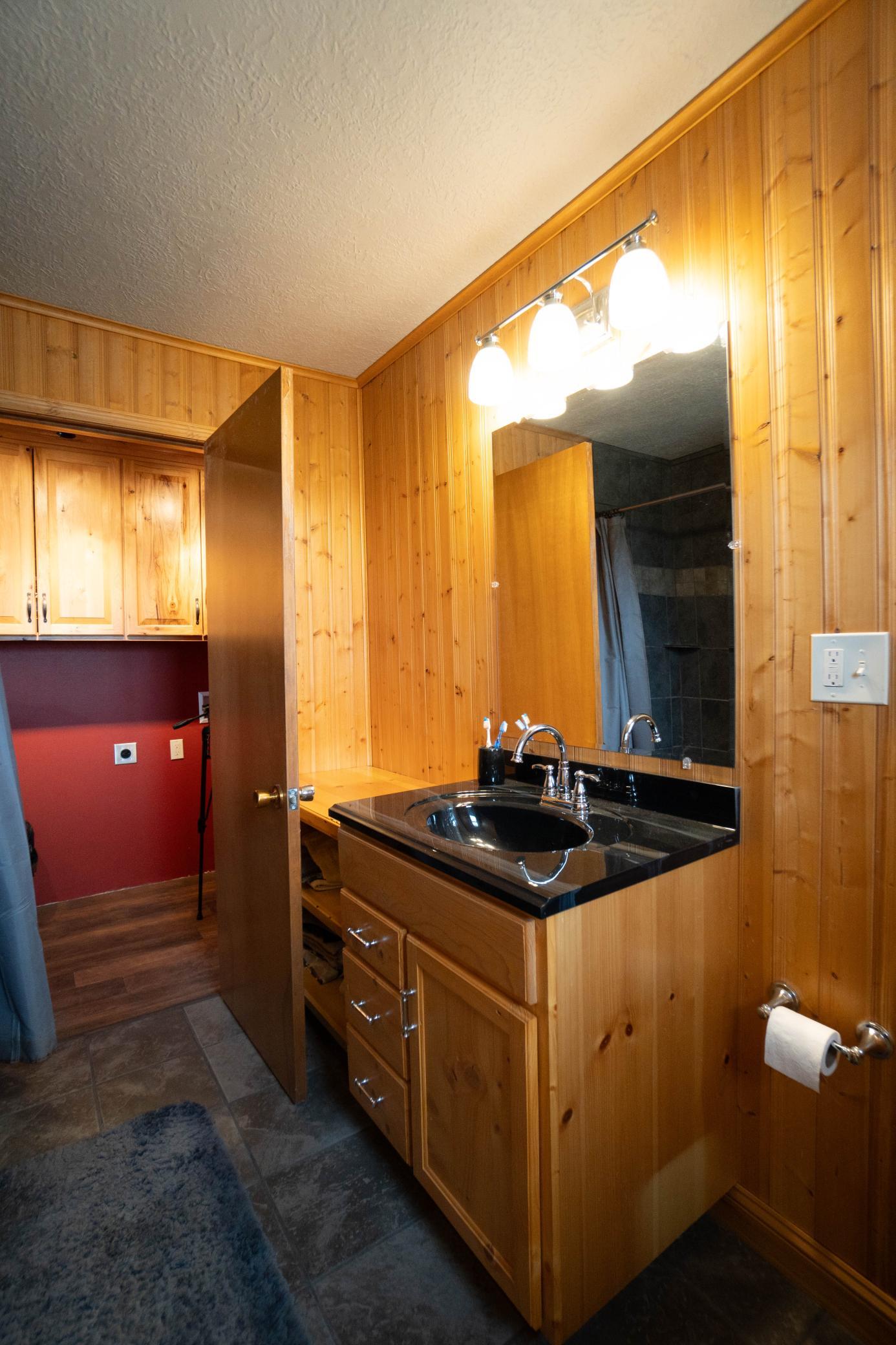 34473 County Highway 143 Property Photo 27