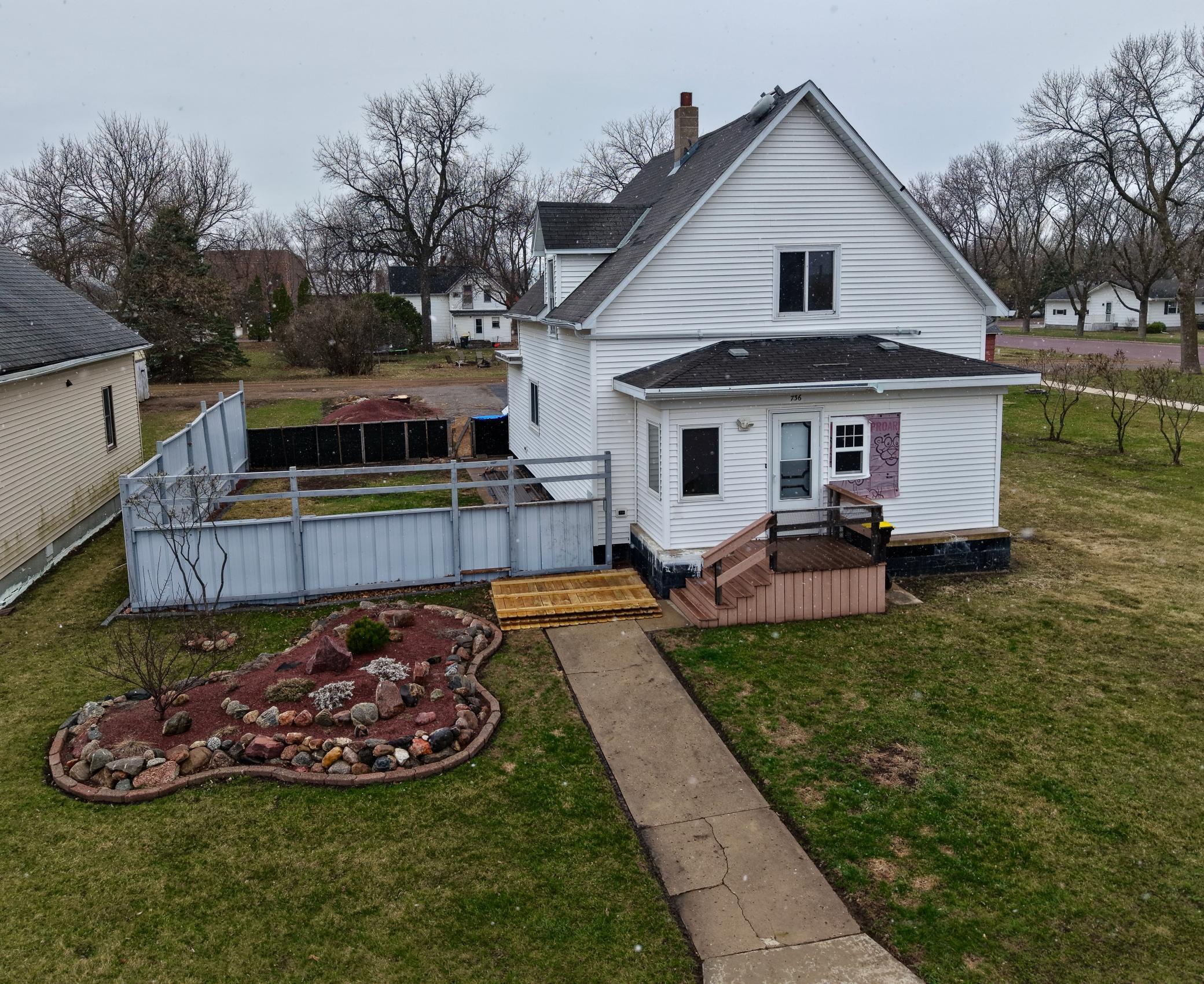 736 Cedar Avenue Property Photo 1