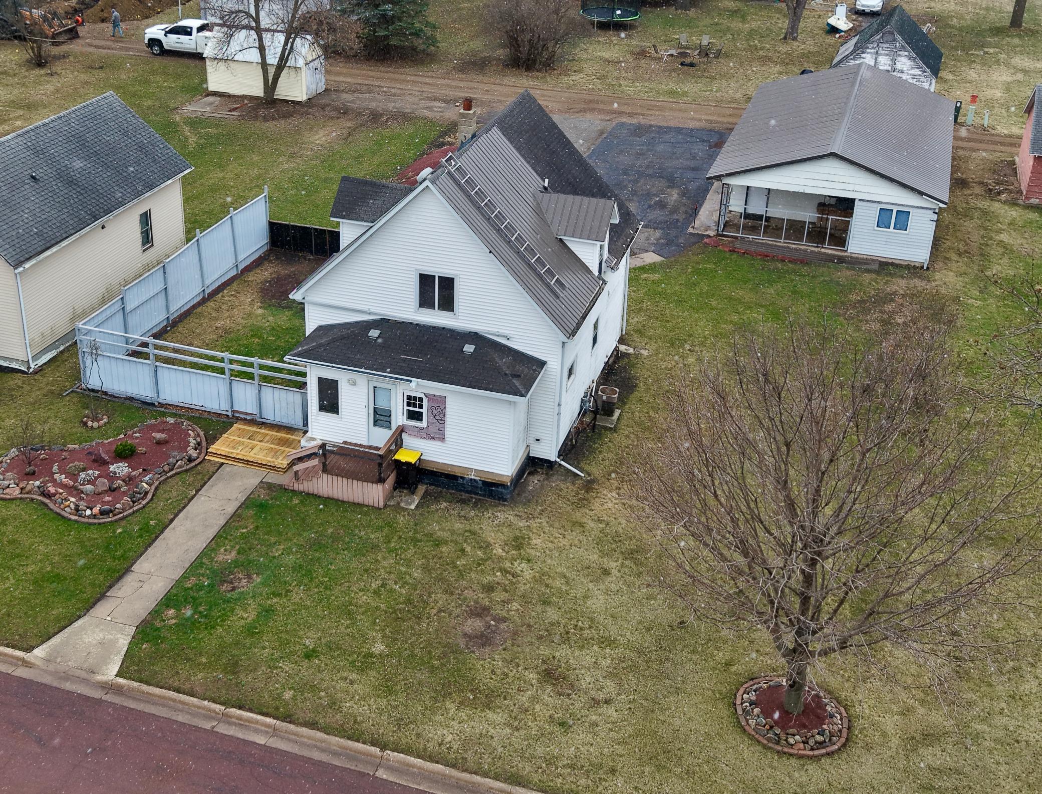 736 Cedar Avenue Property Photo 2