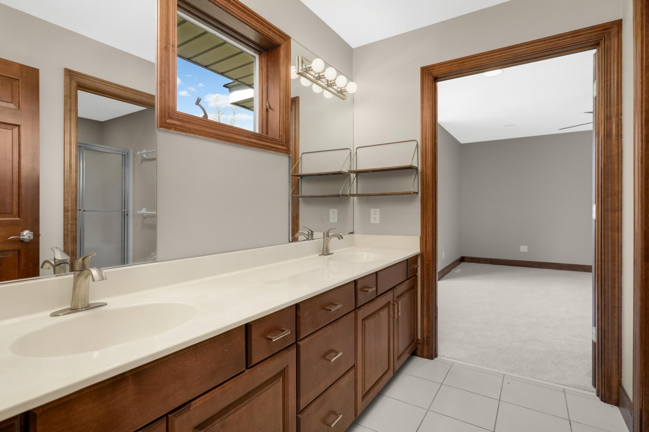2437 Sunset Court Property Photo 46