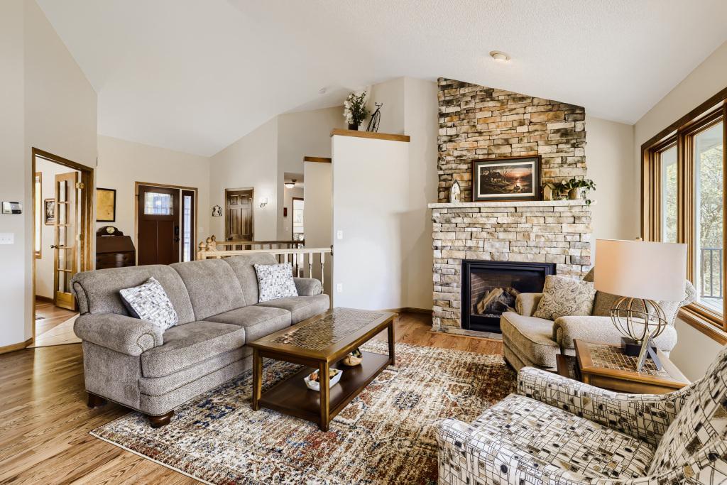 18130 Robinson Circle Property Photo 4
