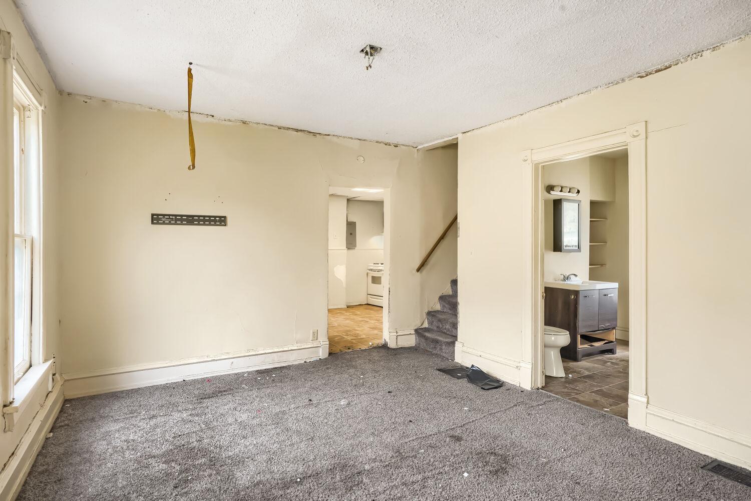 3743 Bryant Avenue N Property Photo 6