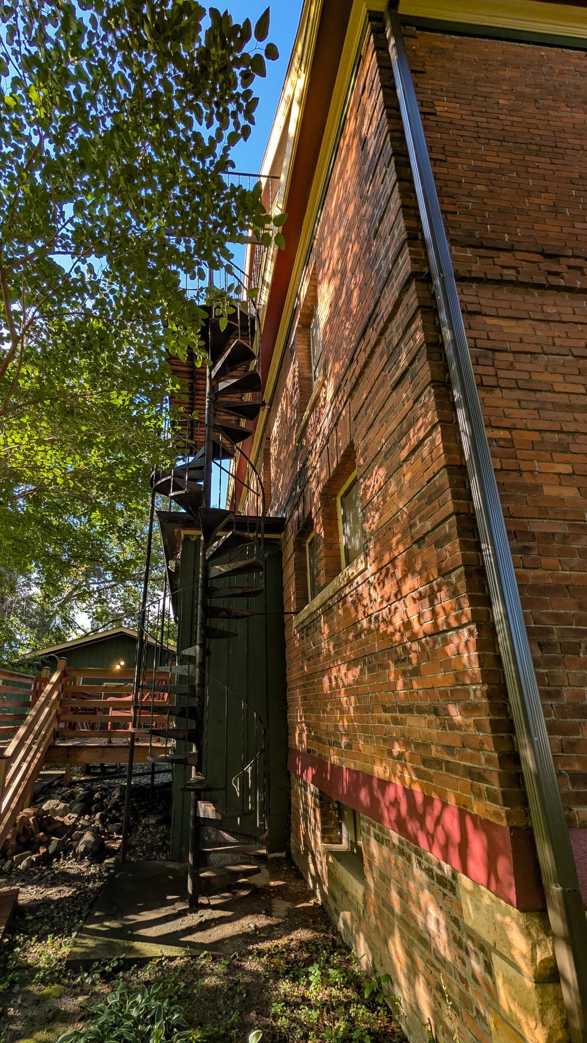 310 N Washington Avenue Property Photo 5