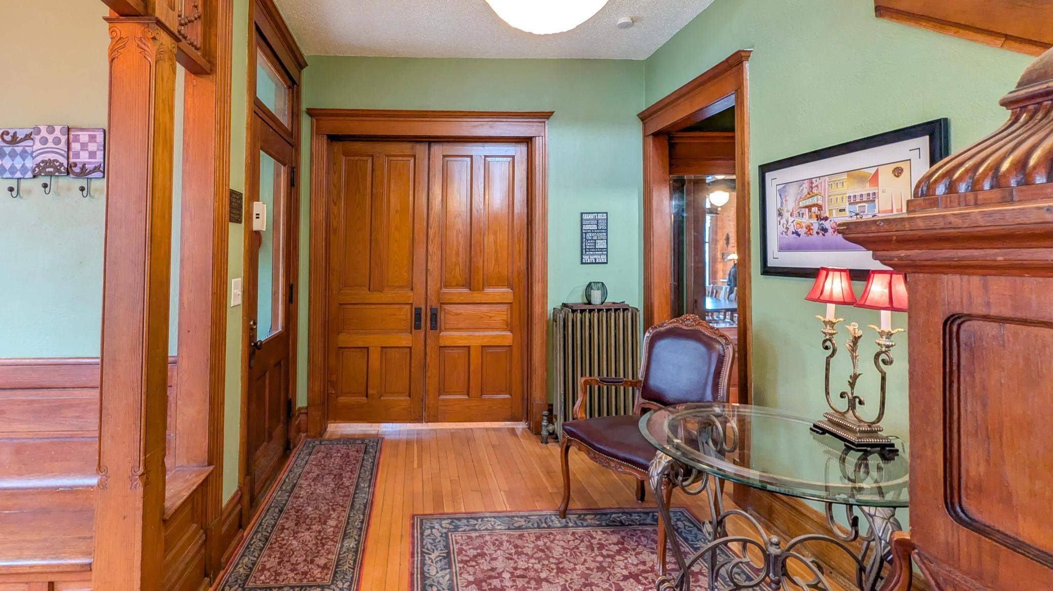 310 N Washington Avenue Property Photo 9