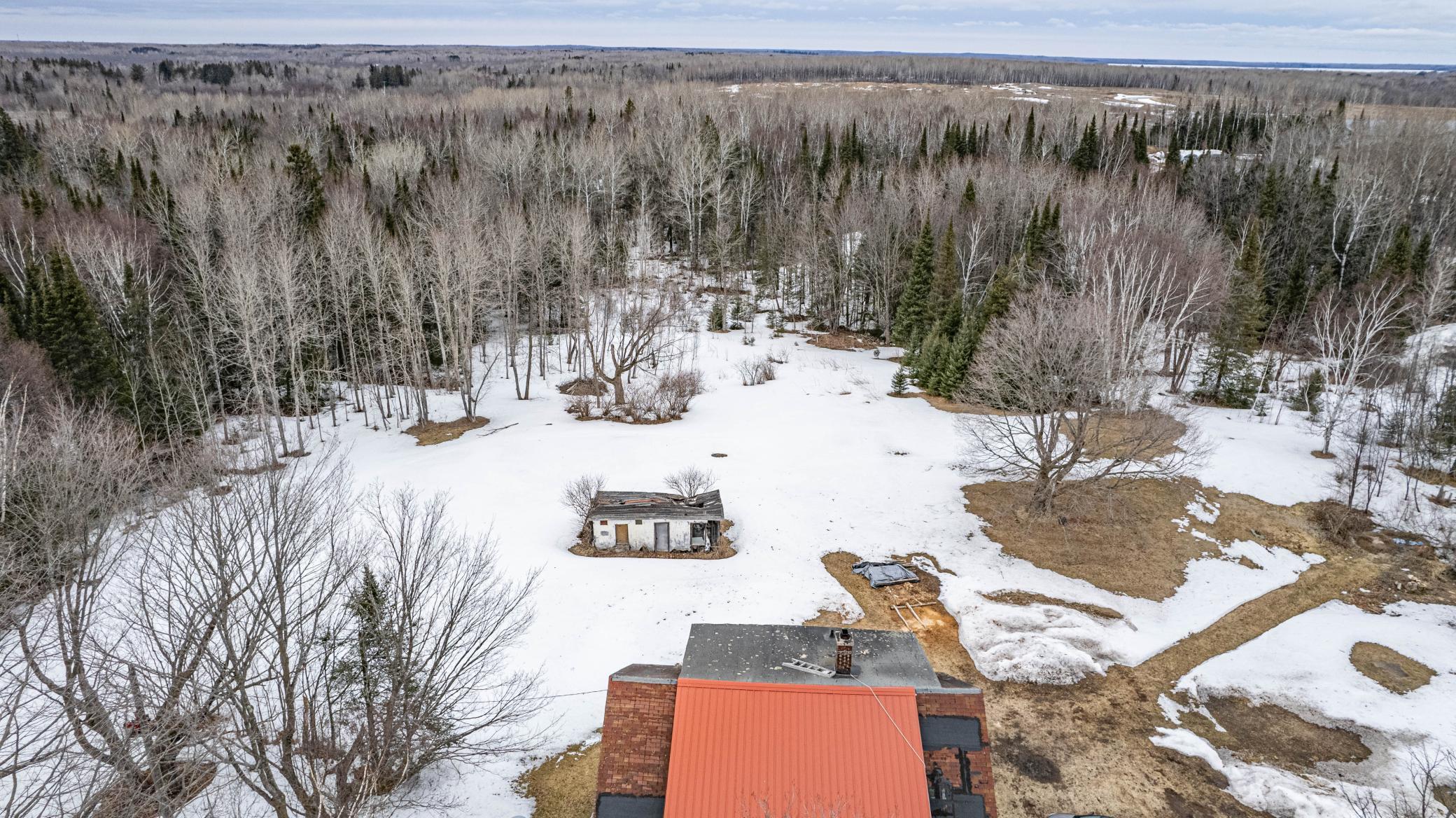 5265 Miller Trunk Highway Property Photo 15