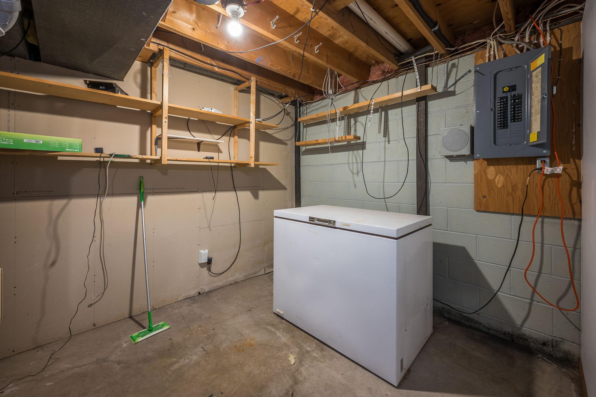 1721 Bantom Place Property Photo 28