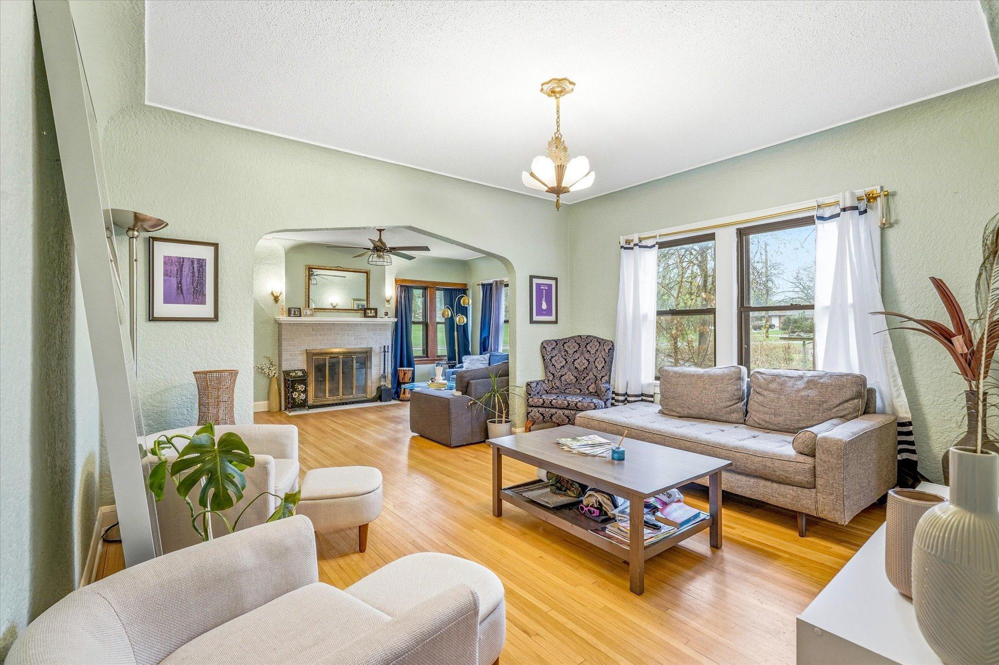 2533 Snelling Curve Property Photo 10
