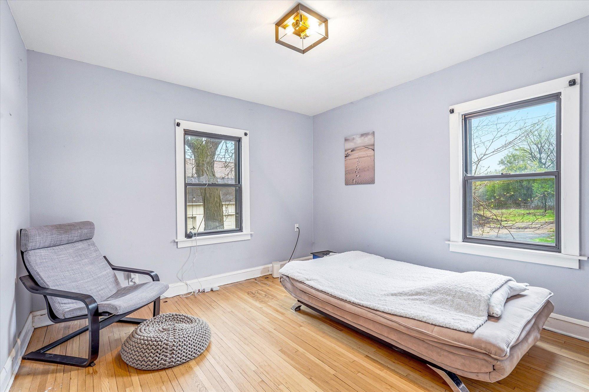 2533 Snelling Curve Property Photo 17