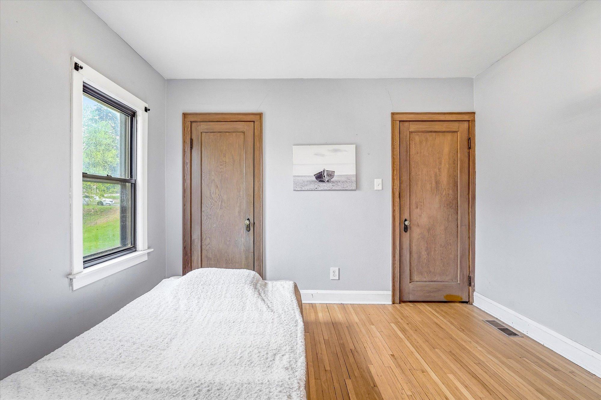2533 Snelling Curve Property Photo 18