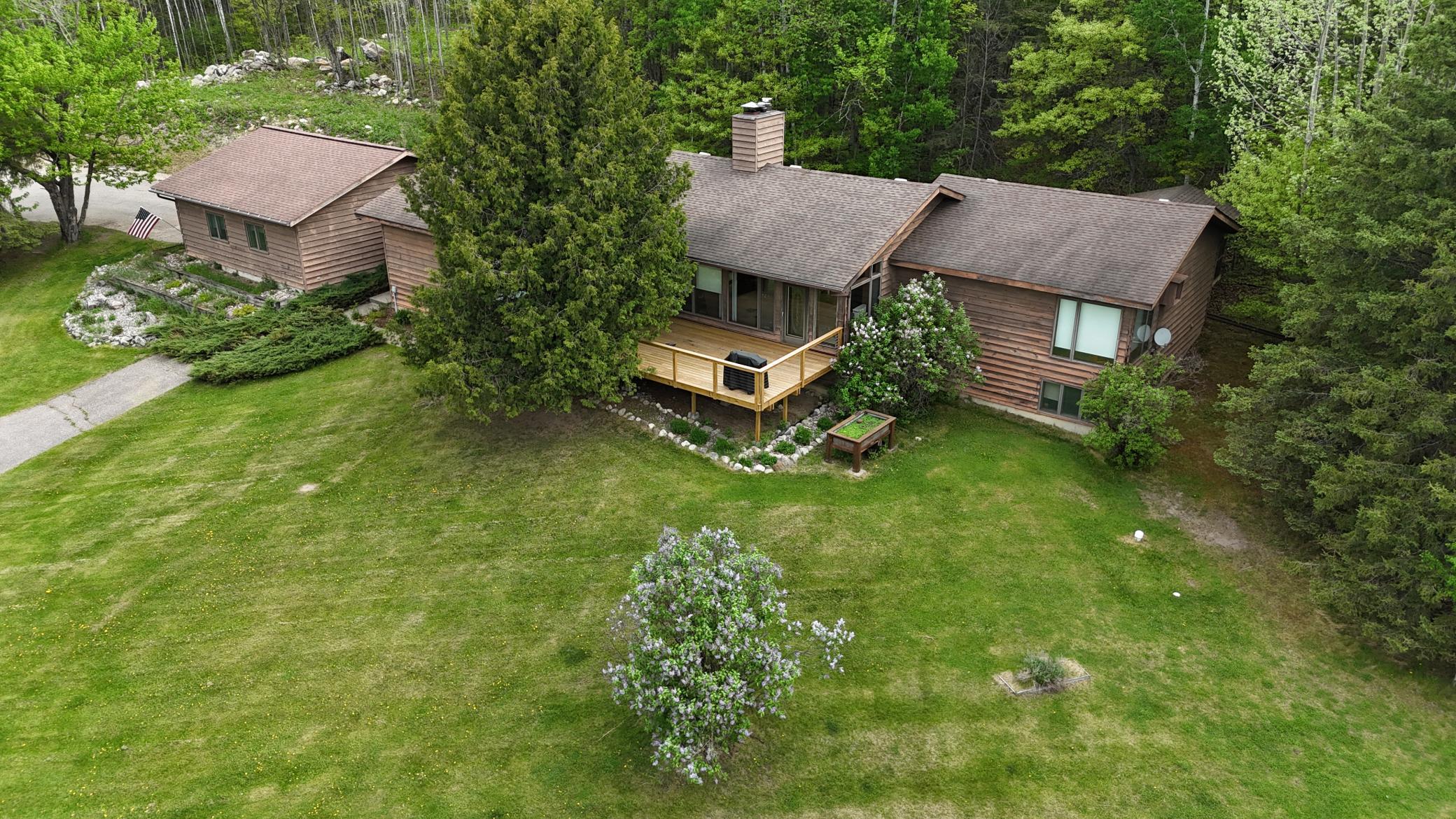 10597 Highway 23 Property Photo 2