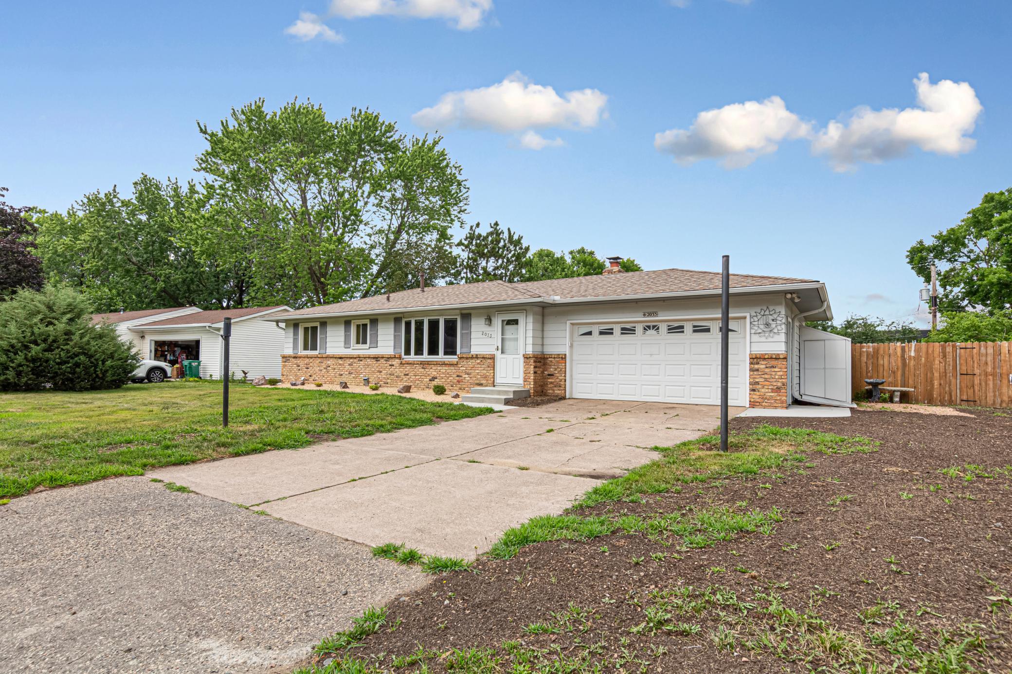 2033 Bluestone Lane Property Photo 4