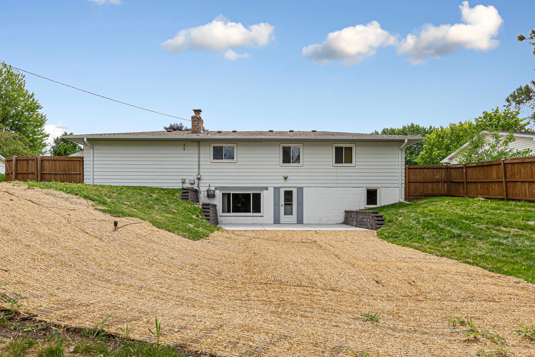 2033 Bluestone Lane Property Photo 8