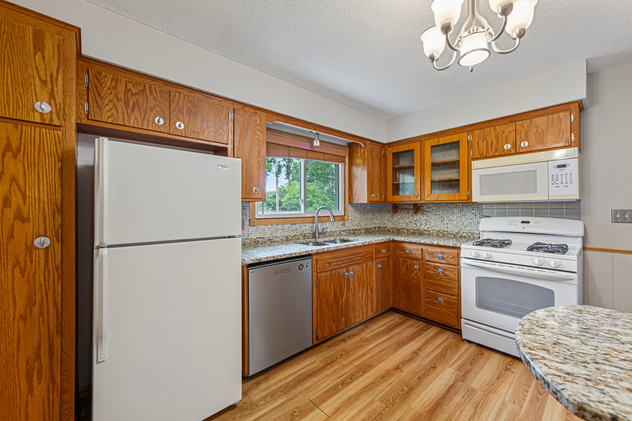 2033 Bluestone Lane Property Photo 18
