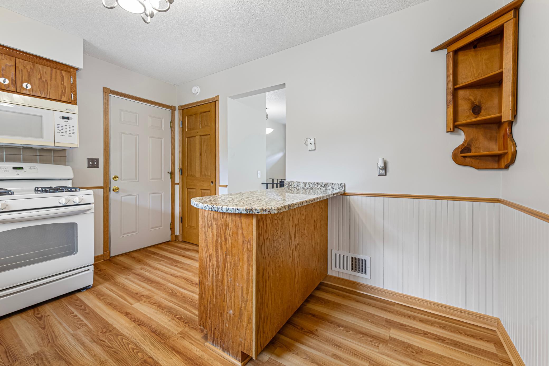 2033 Bluestone Lane Property Photo 20