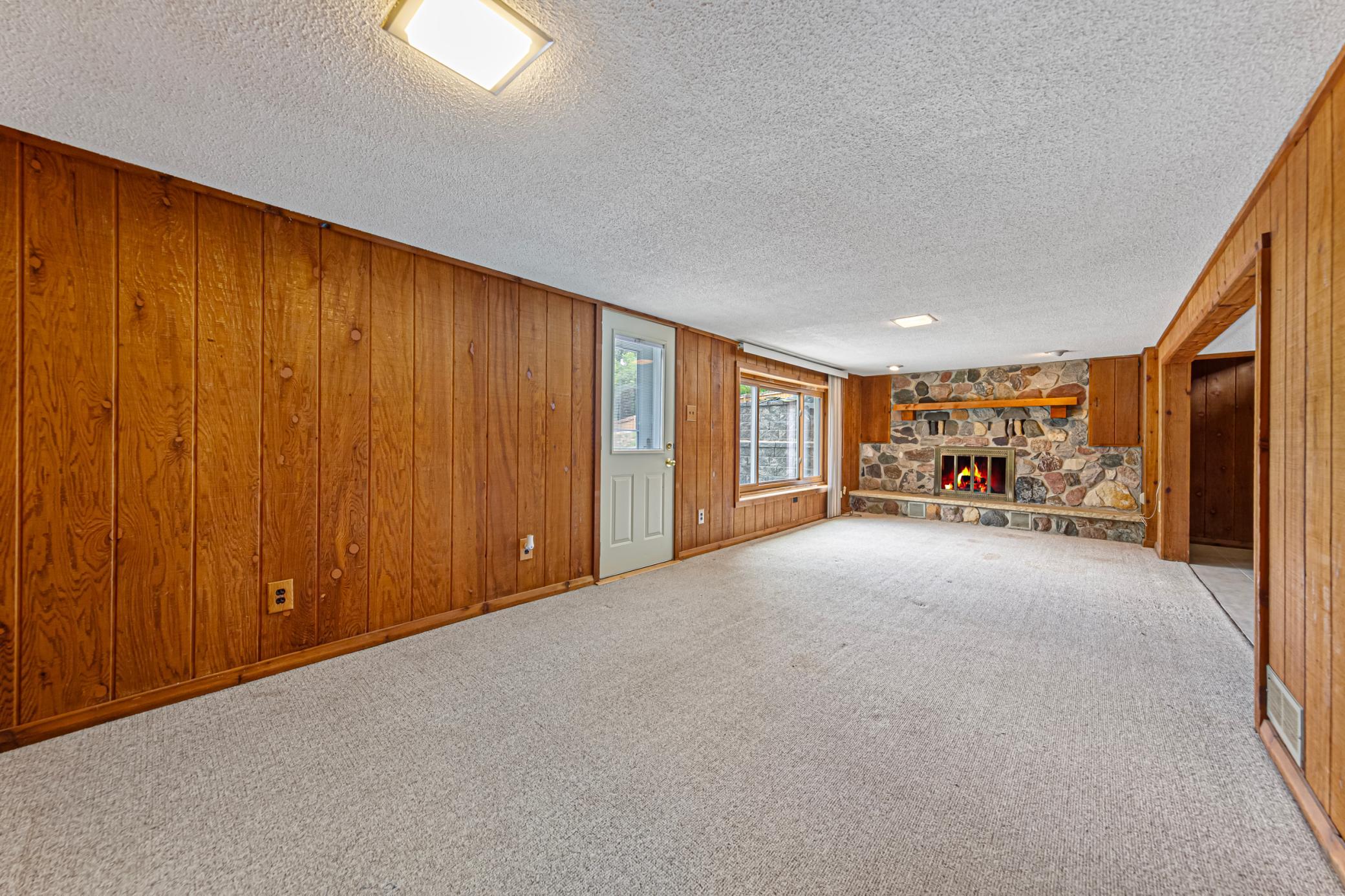 2033 Bluestone Lane Property Photo 33