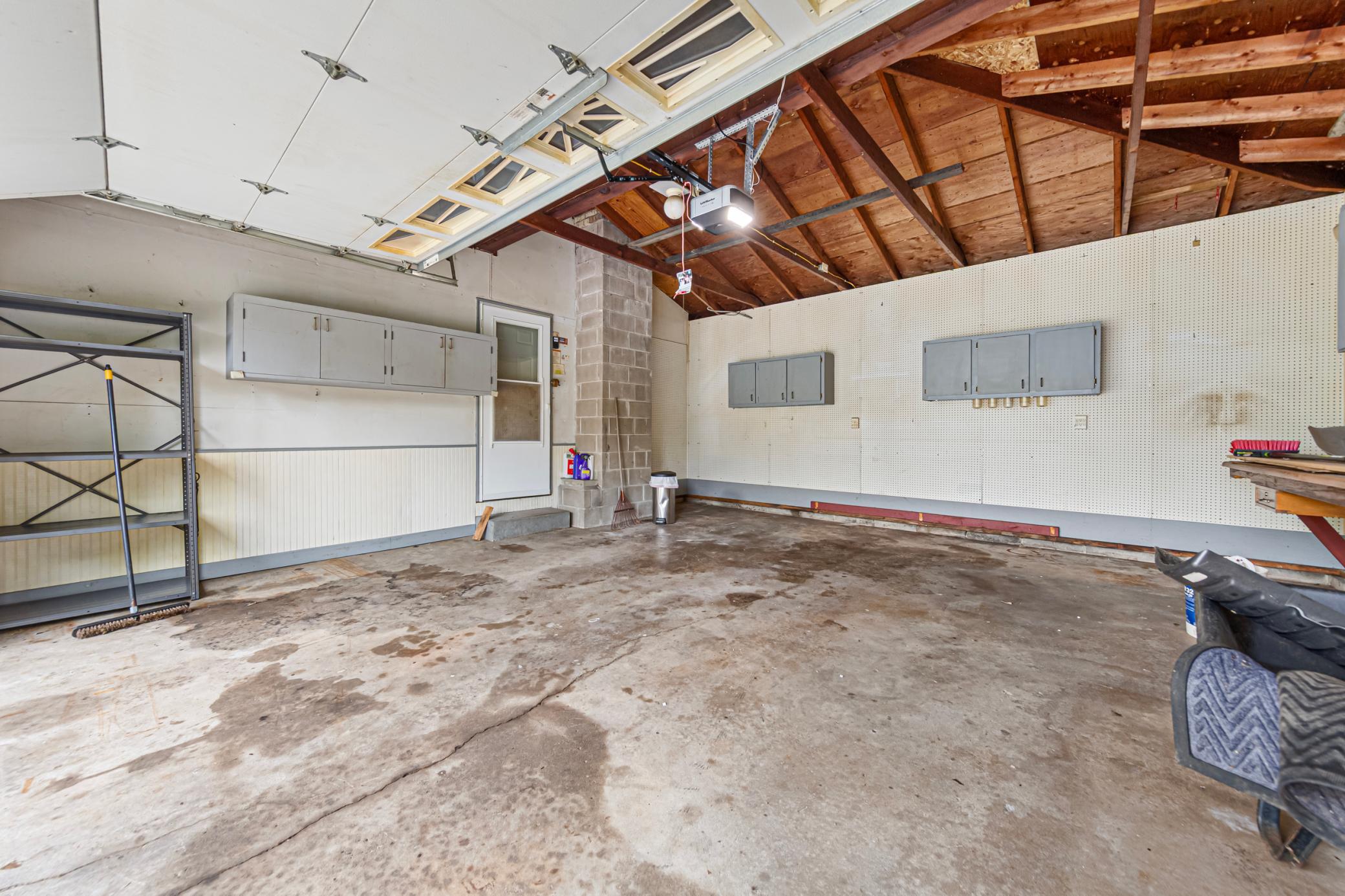 2033 Bluestone Lane Property Photo 40