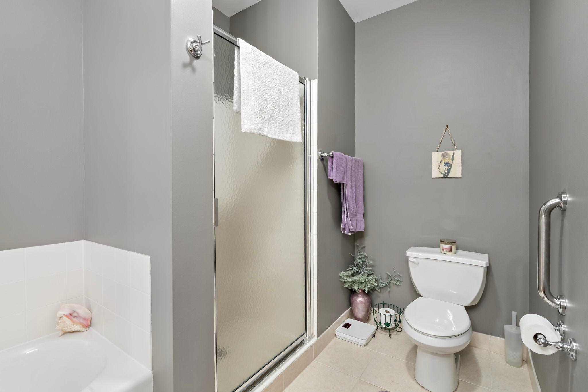 2405 39th Avenue Ne 401 Property Photo 23