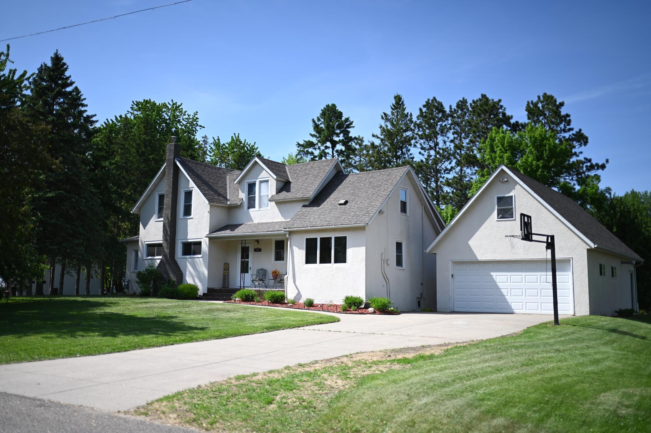 111 E Elm Avenue Property Photo 1