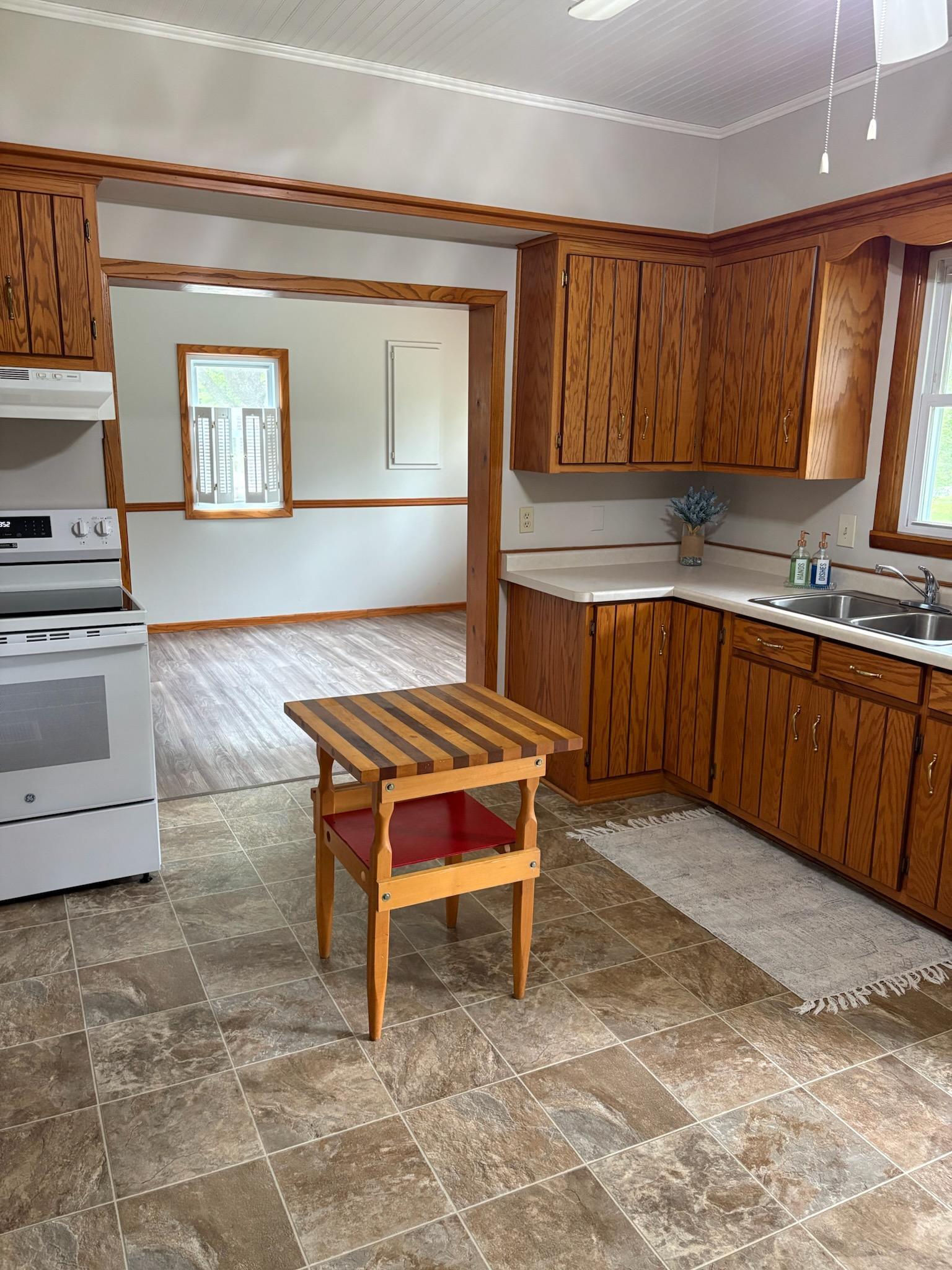 111 E Elm Avenue Property Photo 7