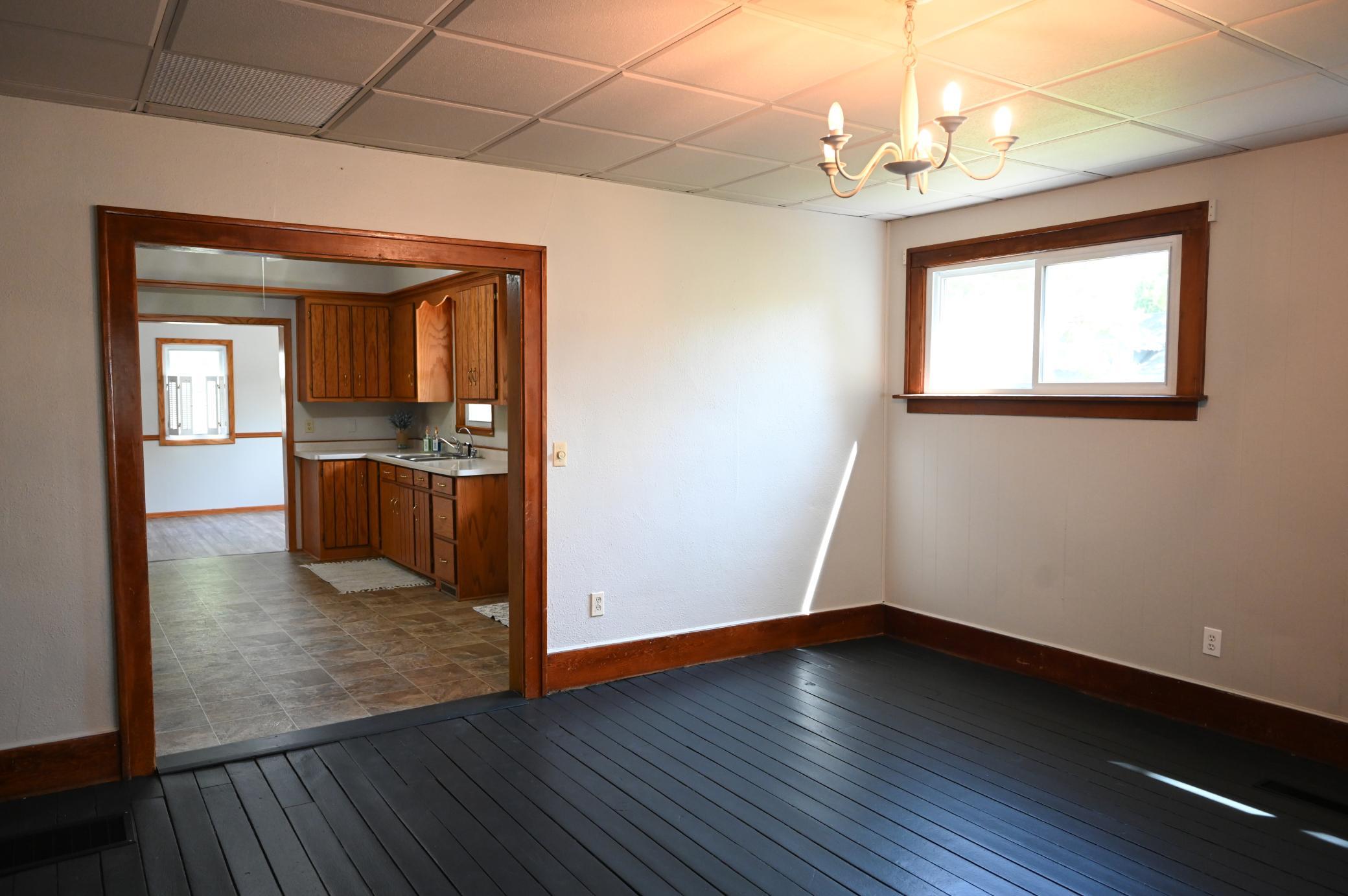 111 E Elm Avenue Property Photo 10