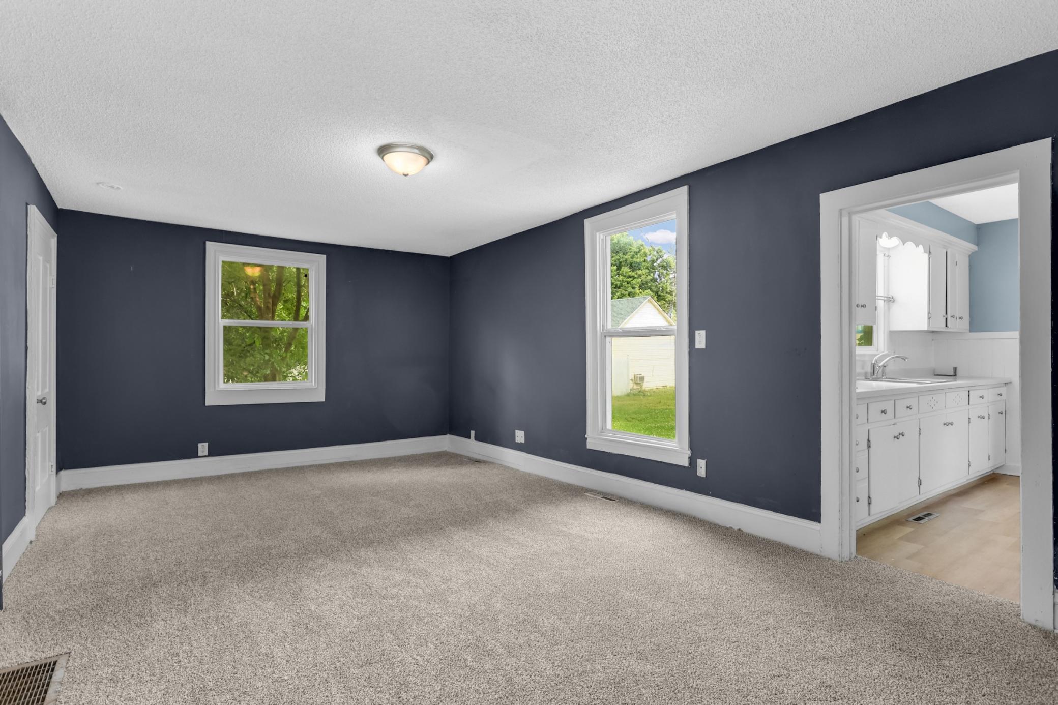 429 2nd Avenue E Property Photo 5