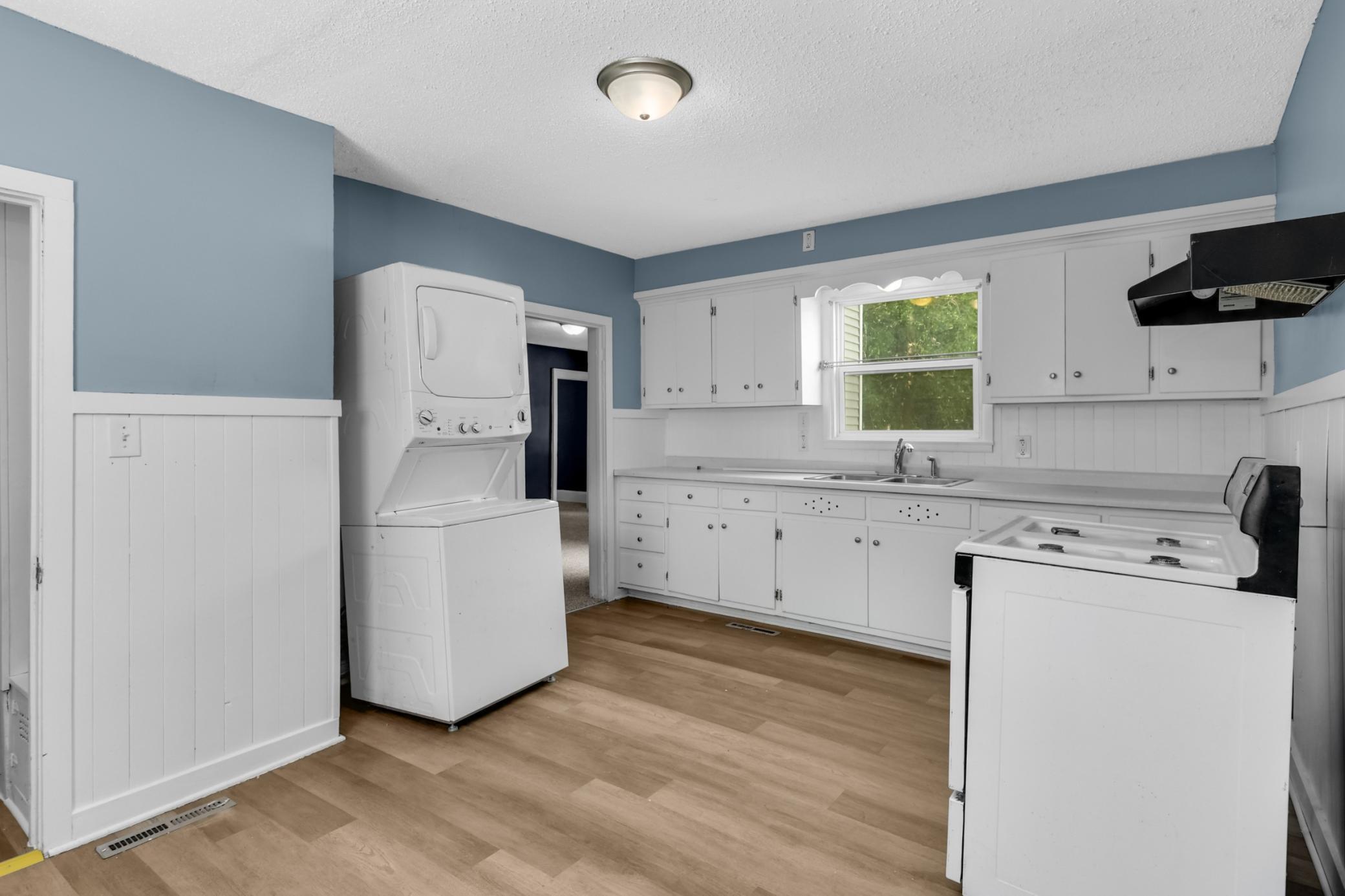 429 2nd Avenue E Property Photo 8