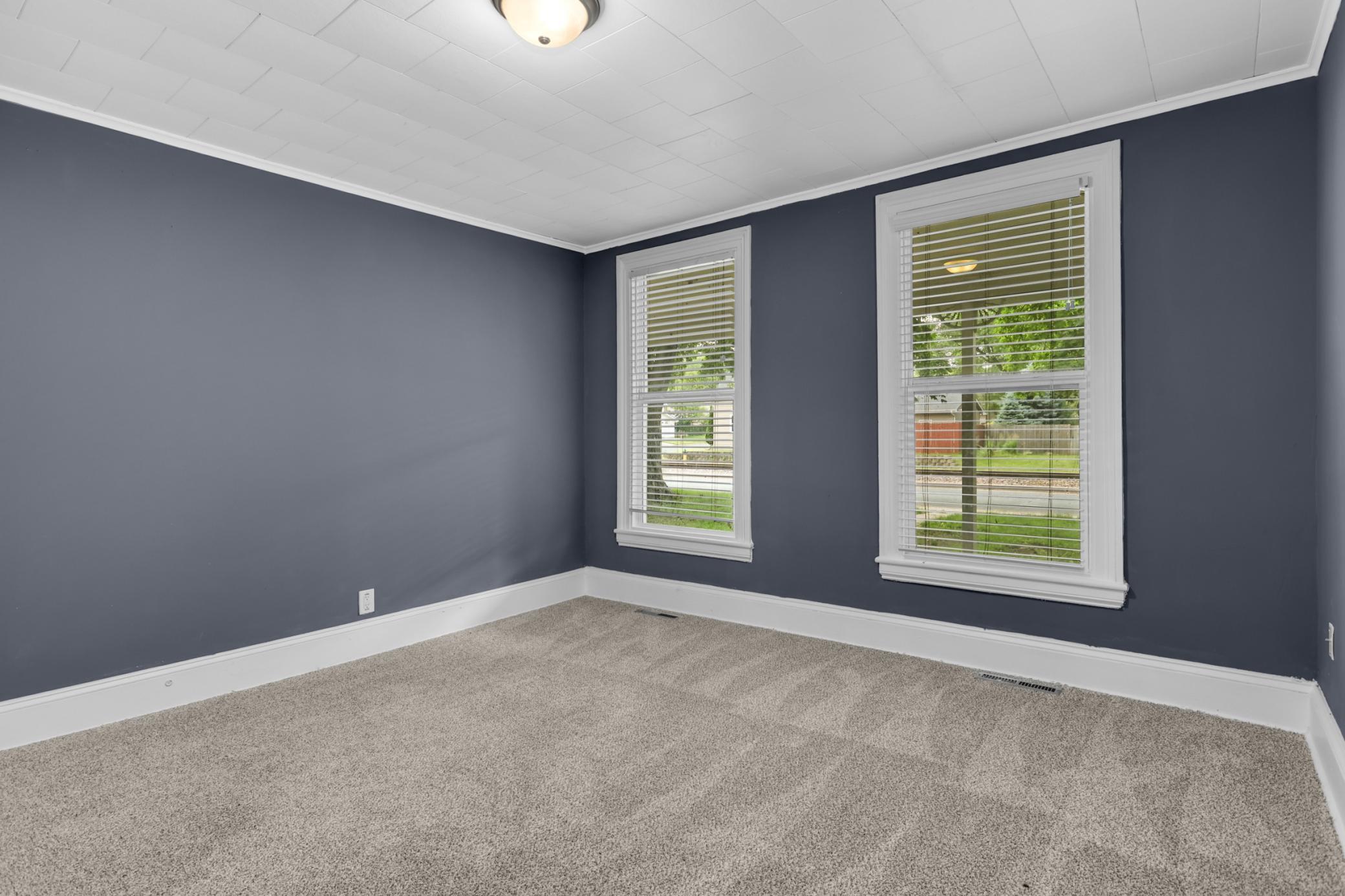 429 2nd Avenue E Property Photo 12