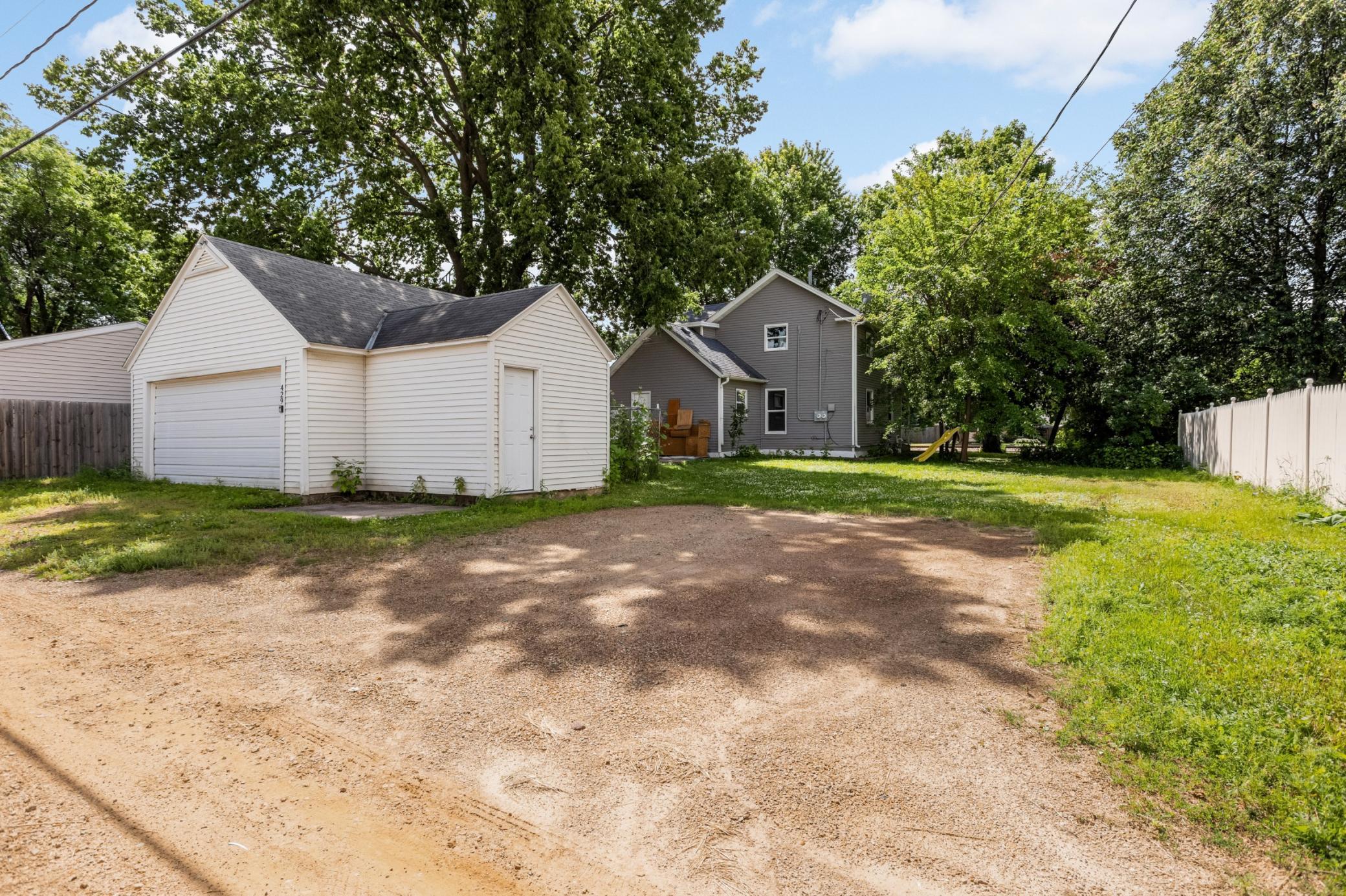 429 2nd Avenue E Property Photo 29
