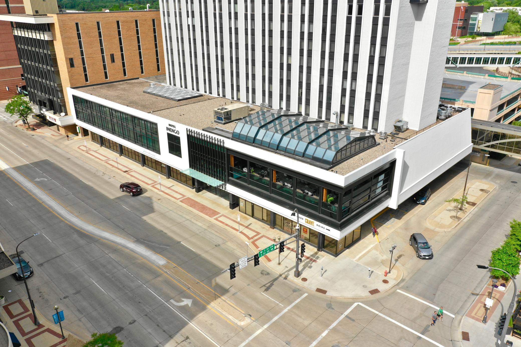 220 Broadway Avenue S Property Photo 4