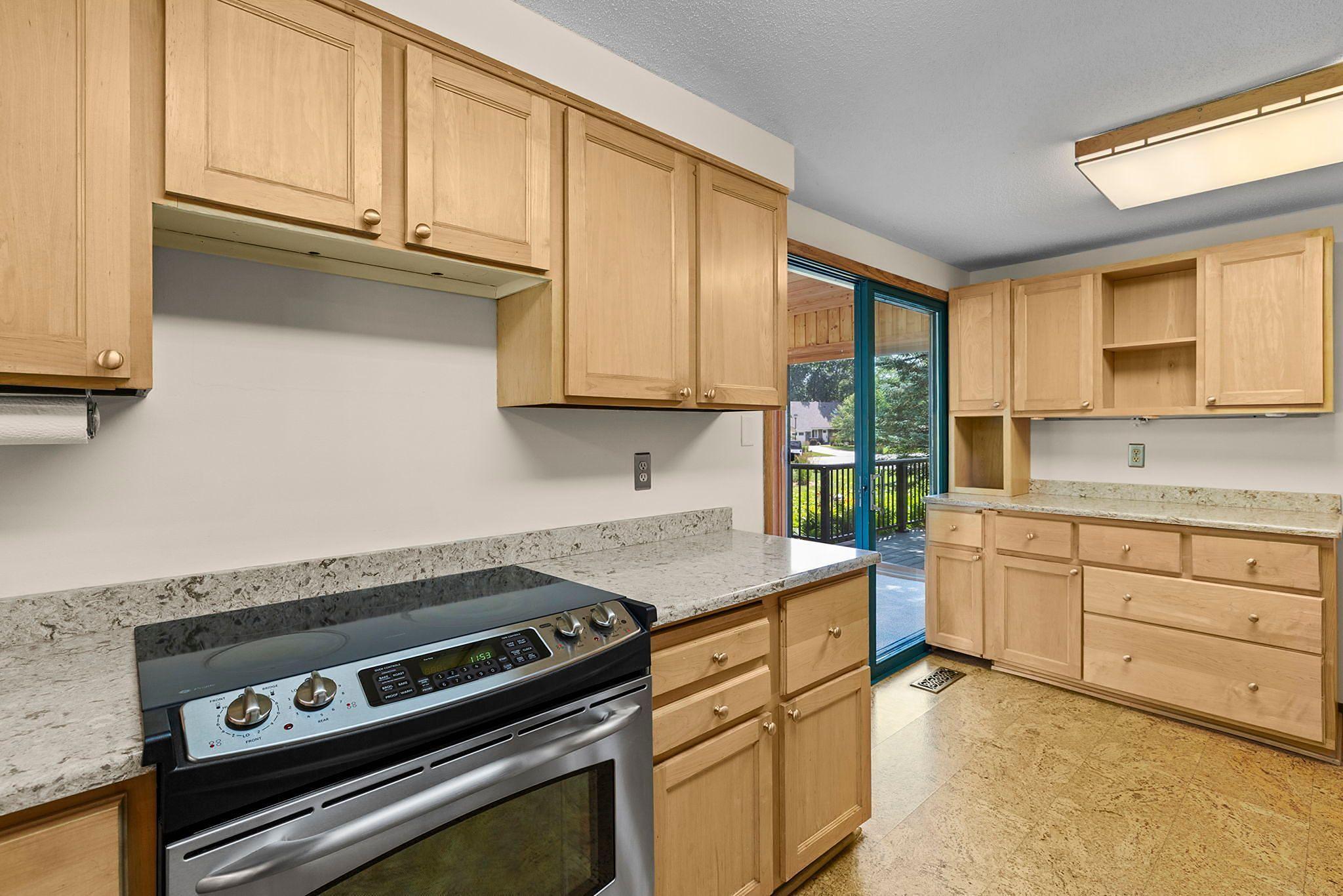 10302 Toledo Circle Property Photo 14