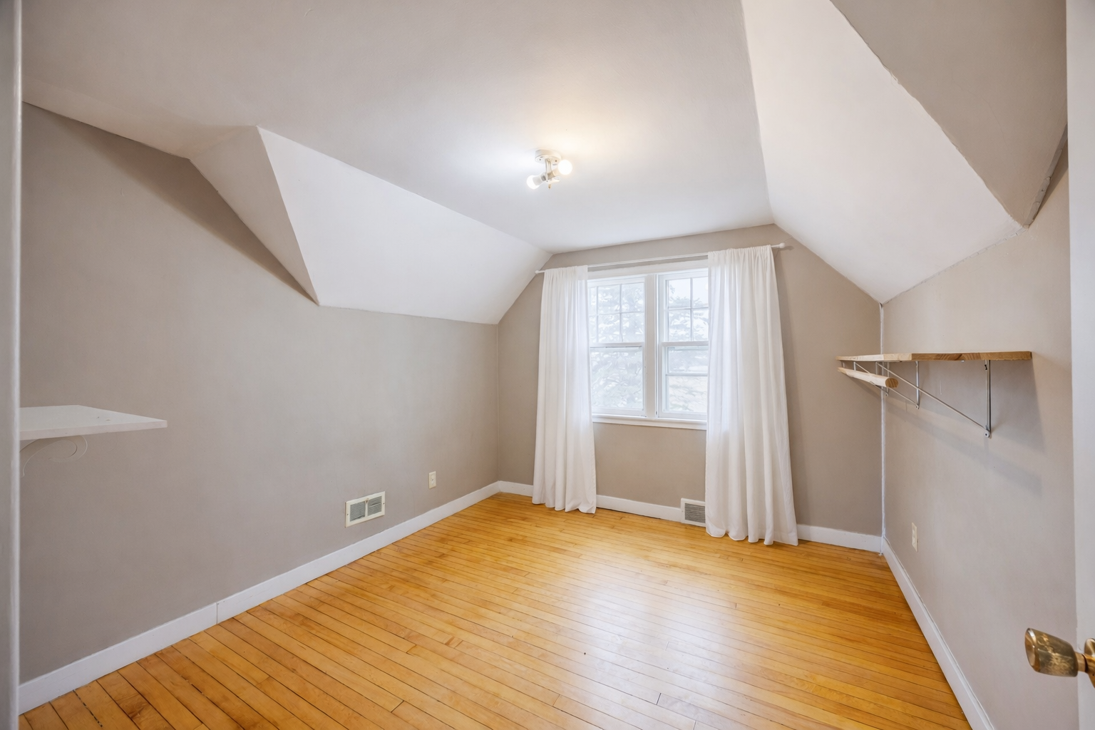 10550 New Prague Boulevard Property Photo 24
