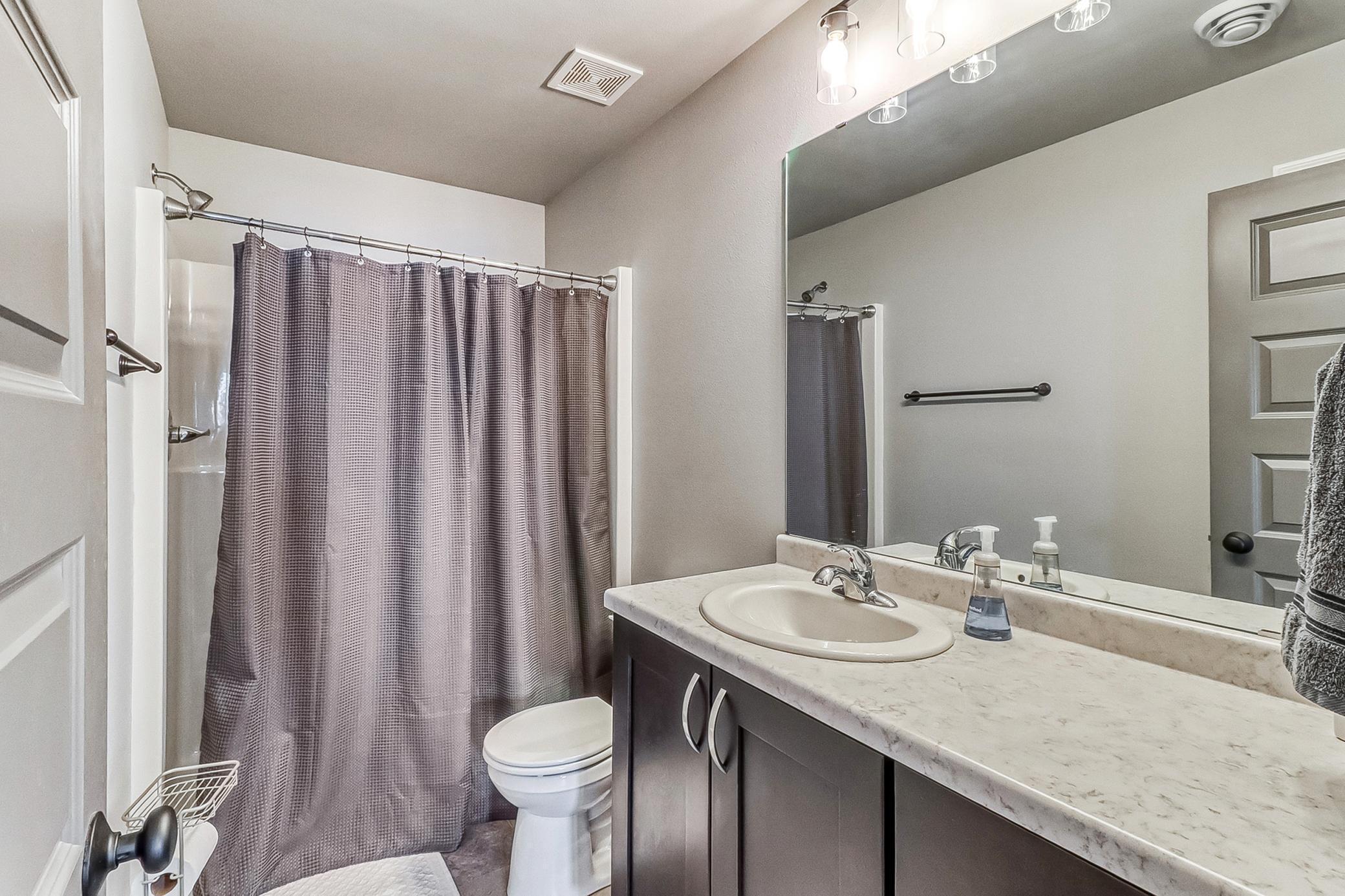 442 Hampton Drive W Property Photo 44