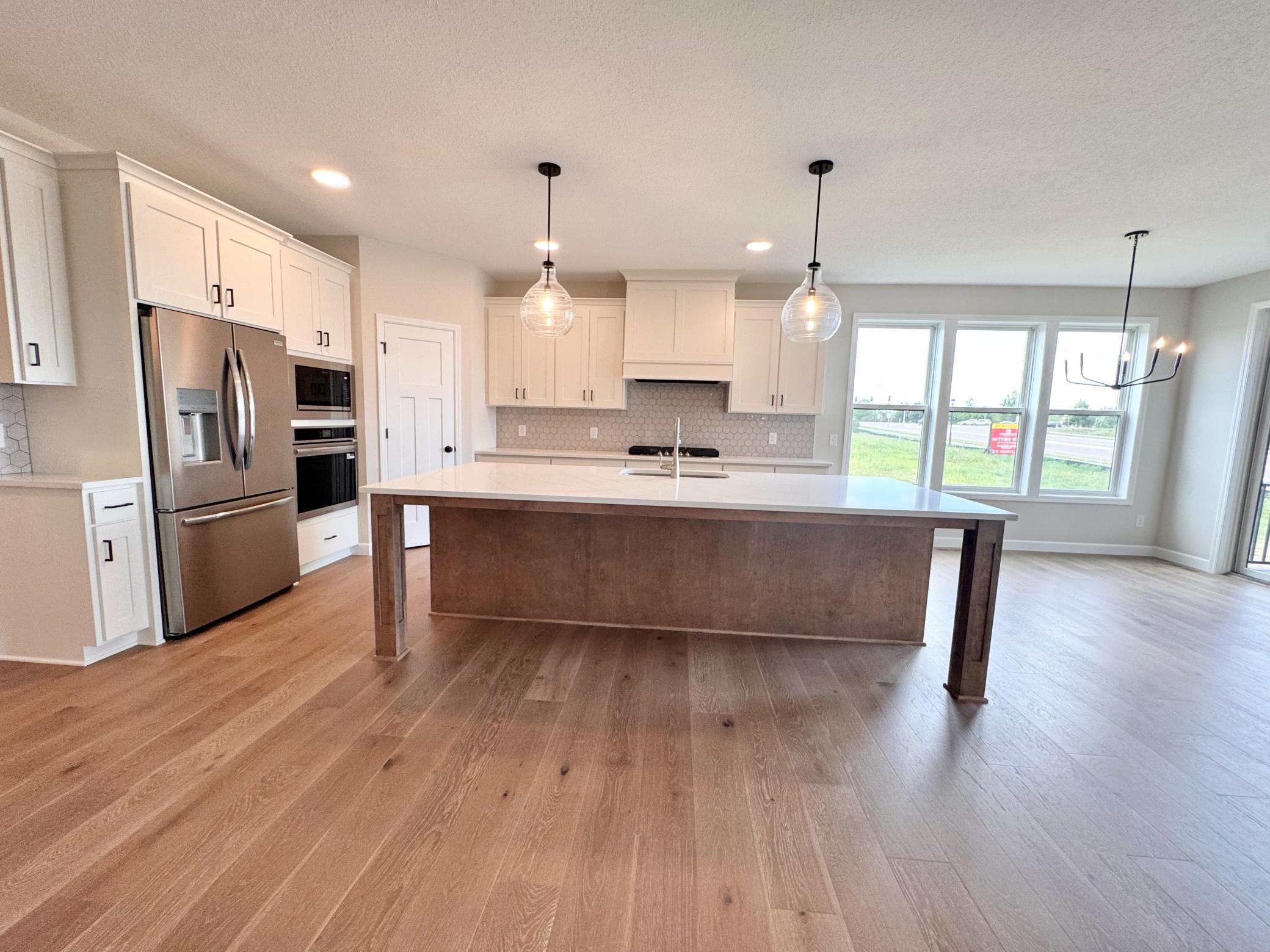 18543 Ifton Way Property Photo 1