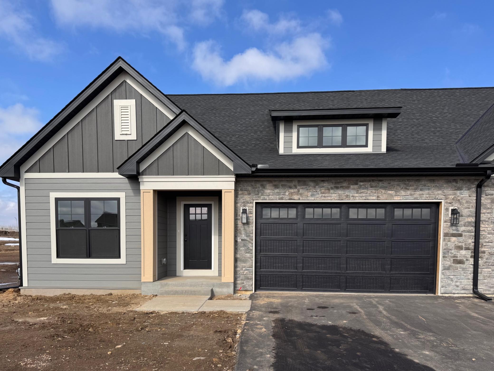 18537 Ifton Way Property Photo 1