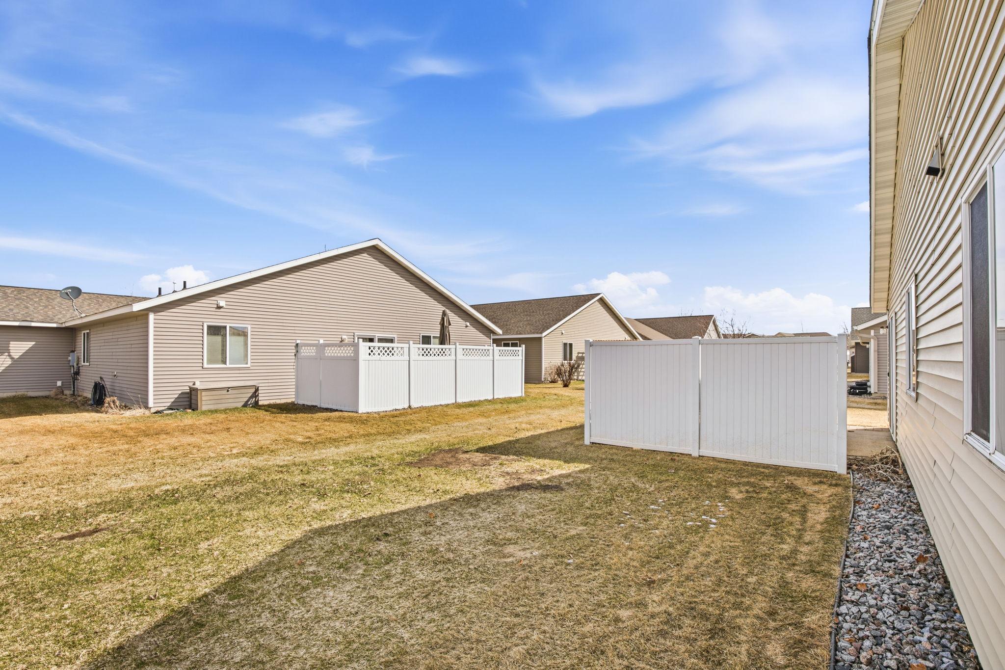 6737 22nd Street Loop N Property Photo 4