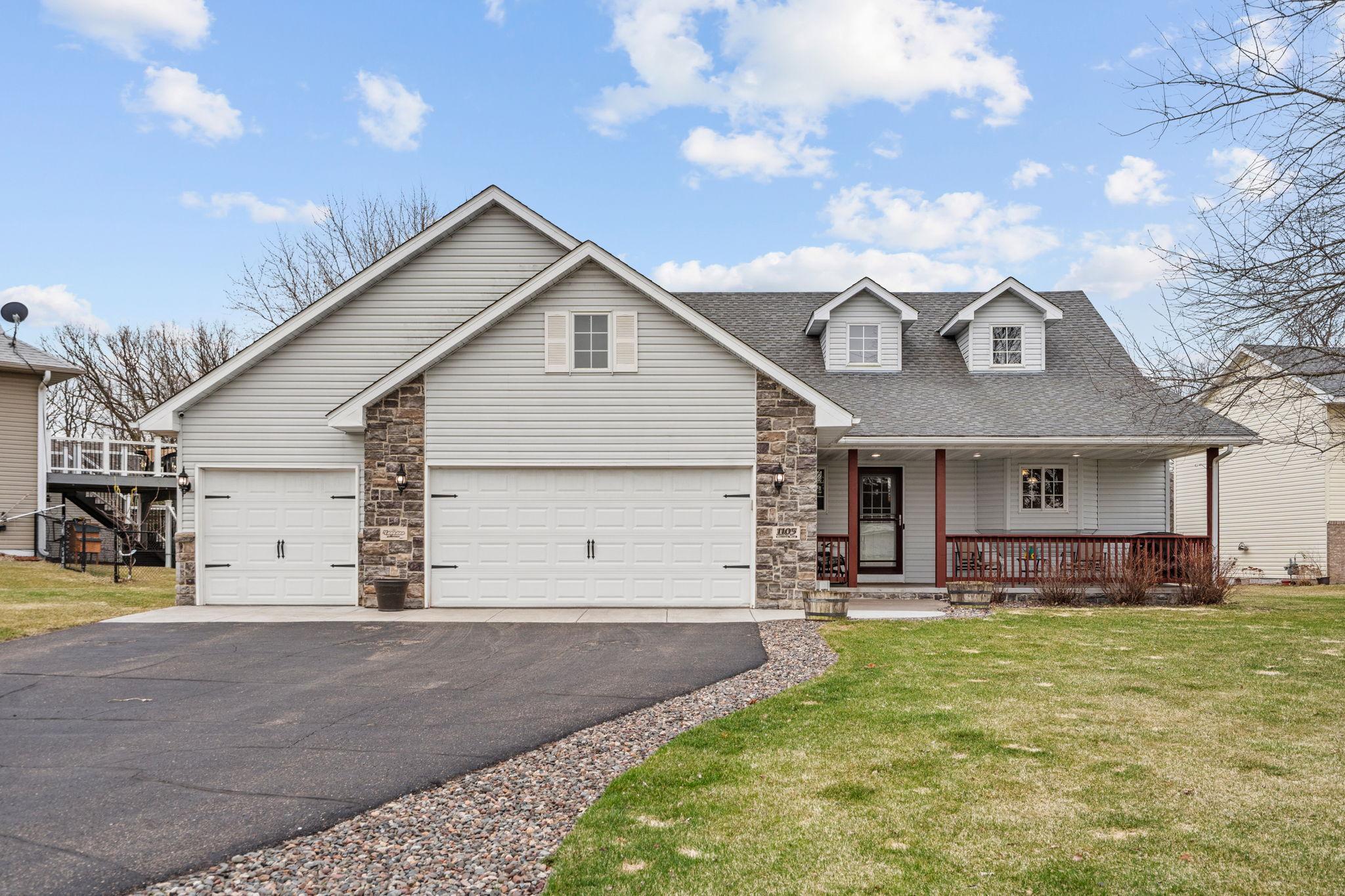 1105 Blossom Boulevard Nw Property Photo 1