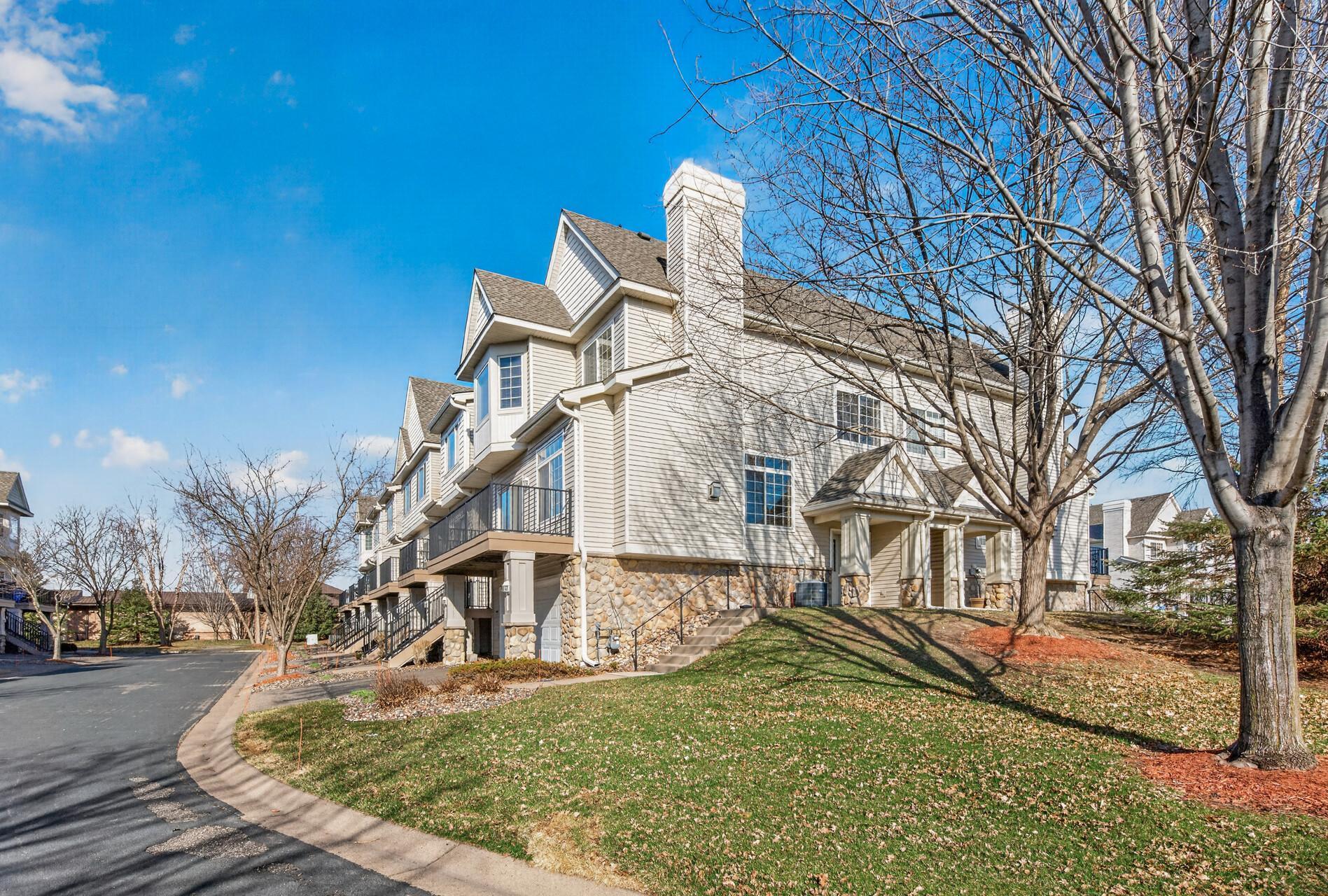 2310 Eagle Trace Lane Property Photo 4