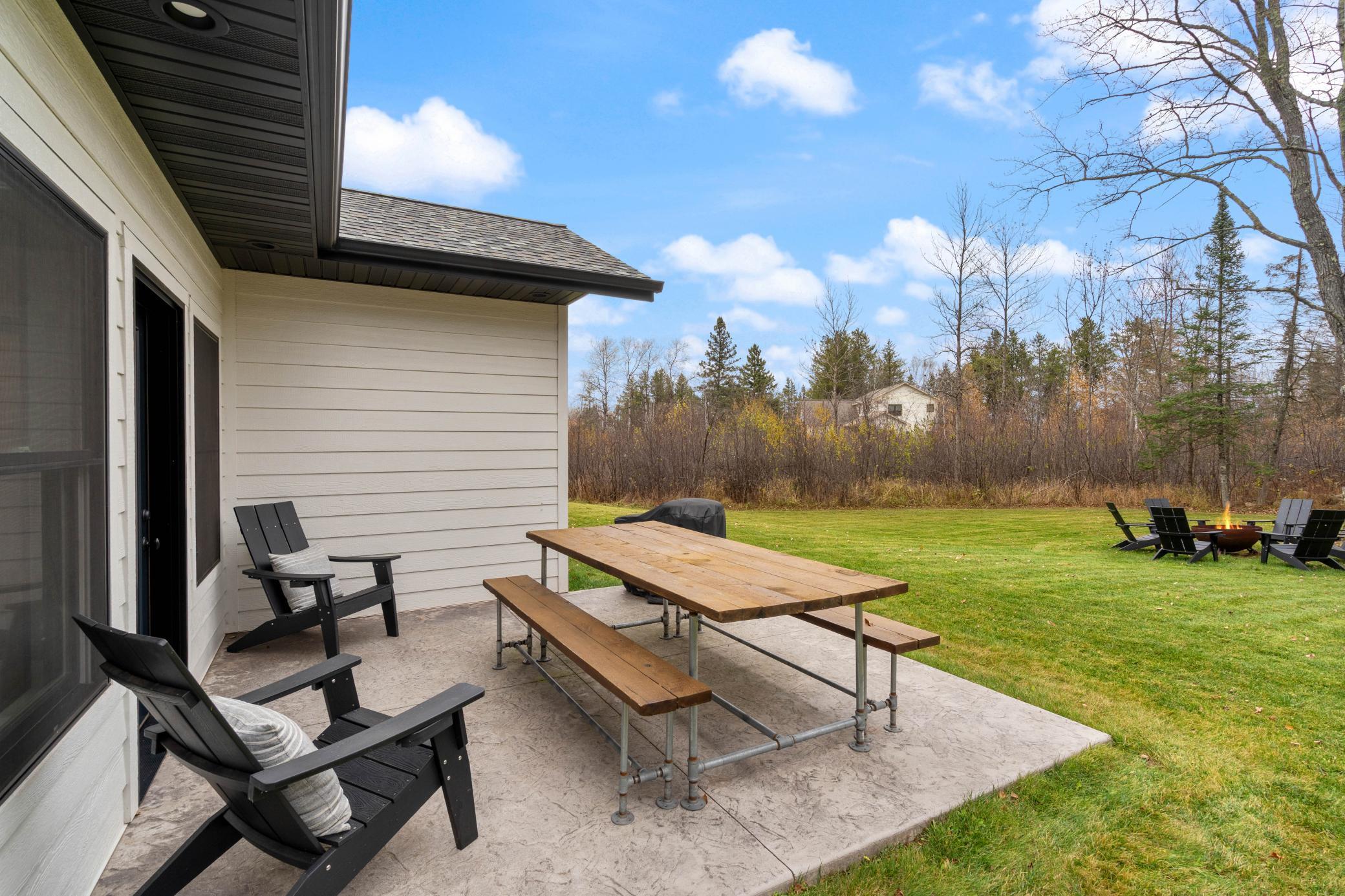 59 E Riverside Road Property Photo 47