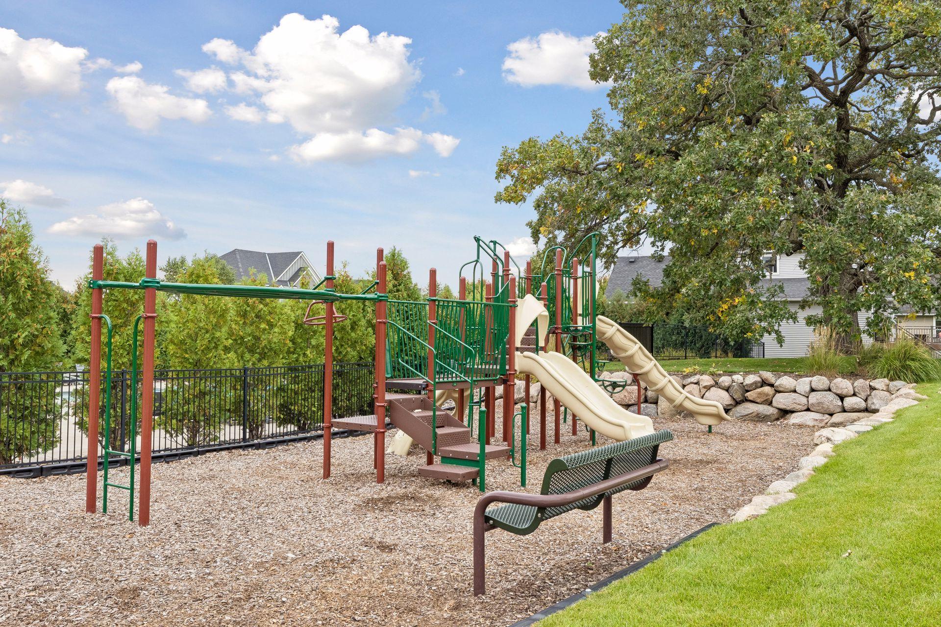 10663 Brookside Trail N Property Photo 57