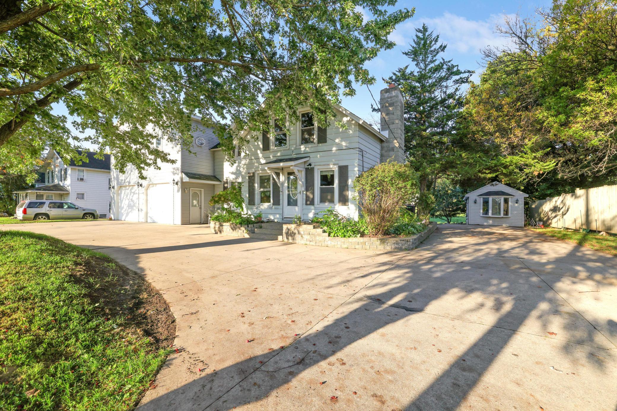412 Prairie Avenue Property Photo 1