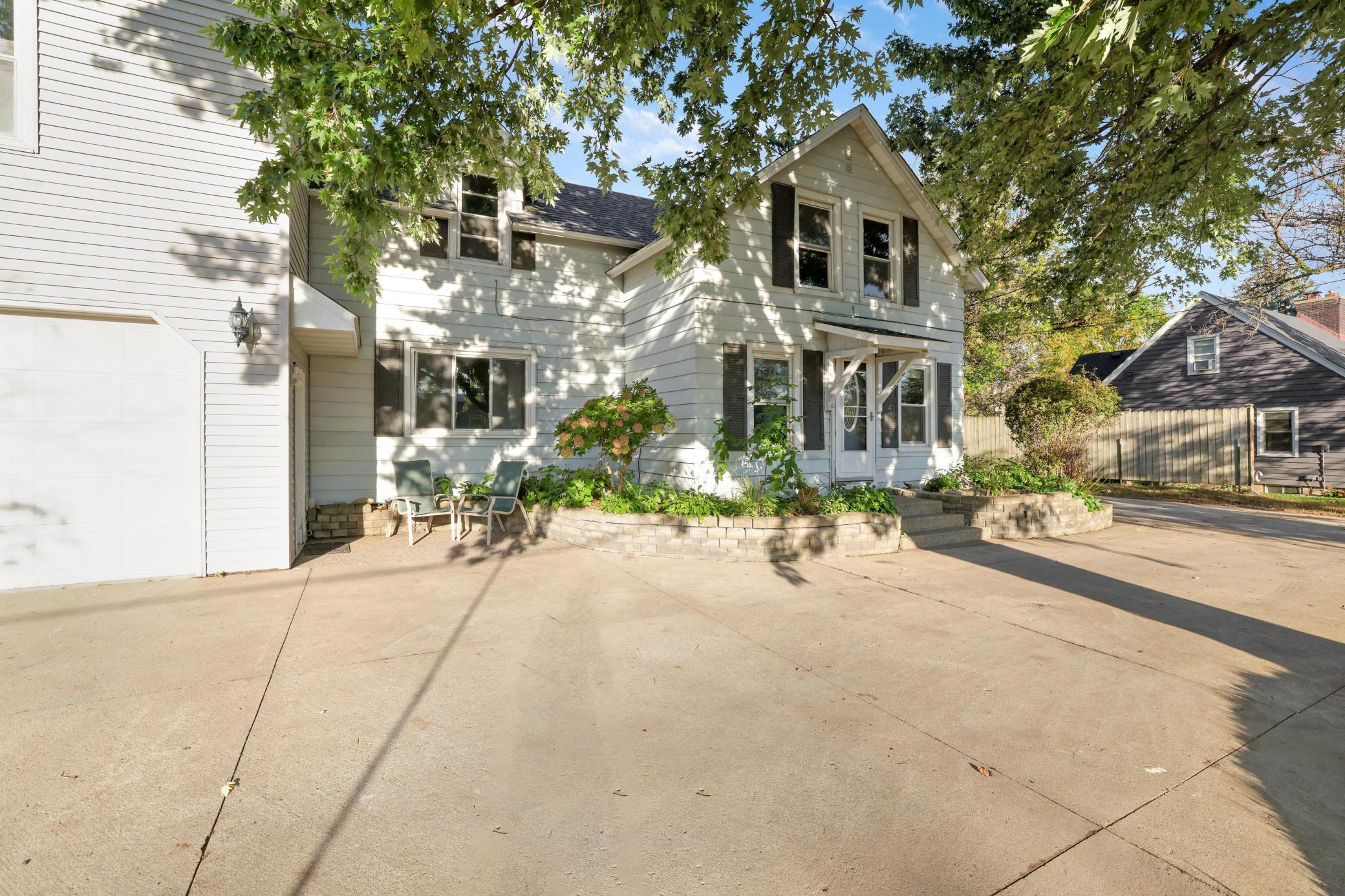 412 Prairie Avenue Property Photo 2