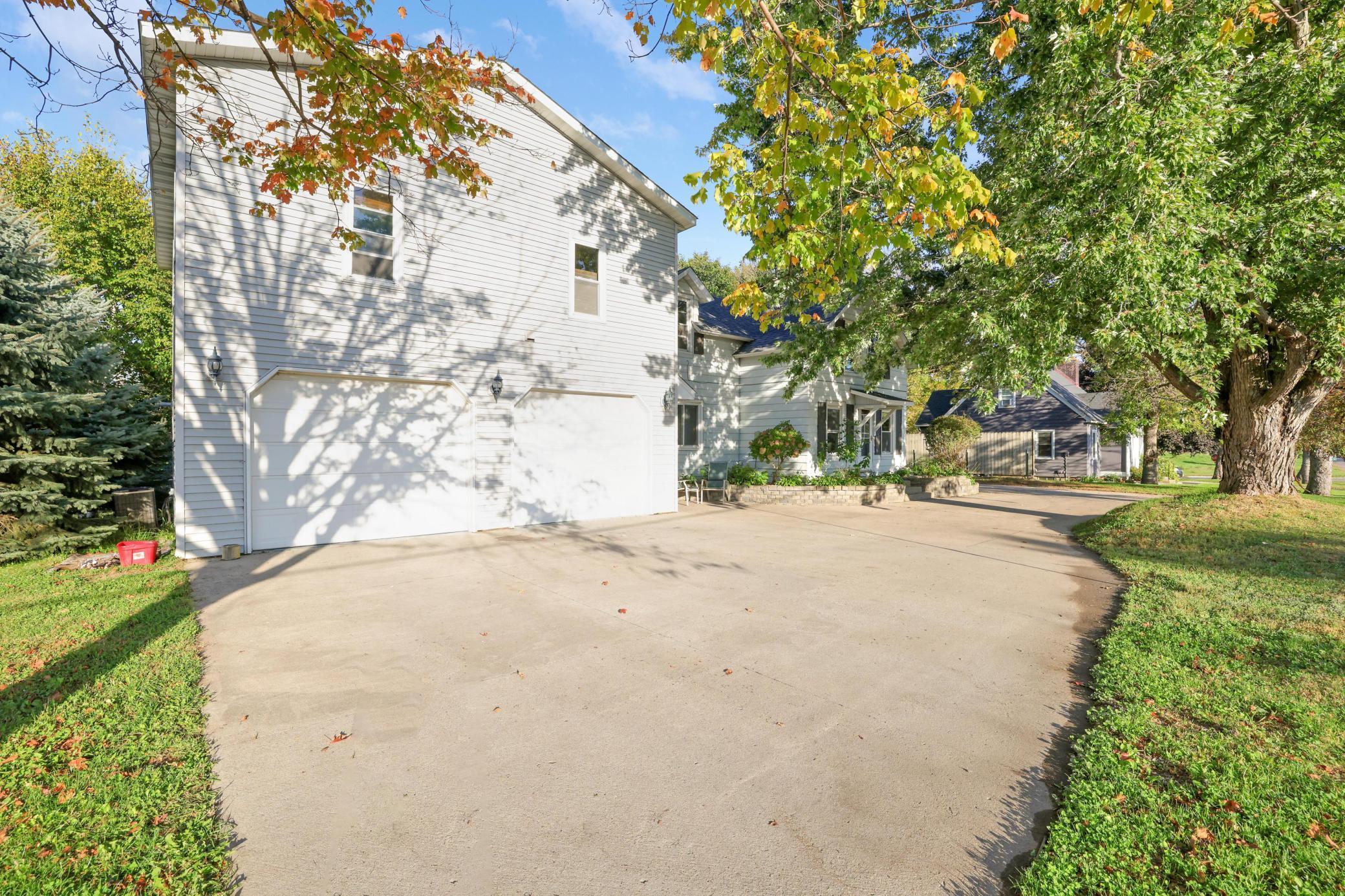 412 Prairie Avenue Property Photo 3