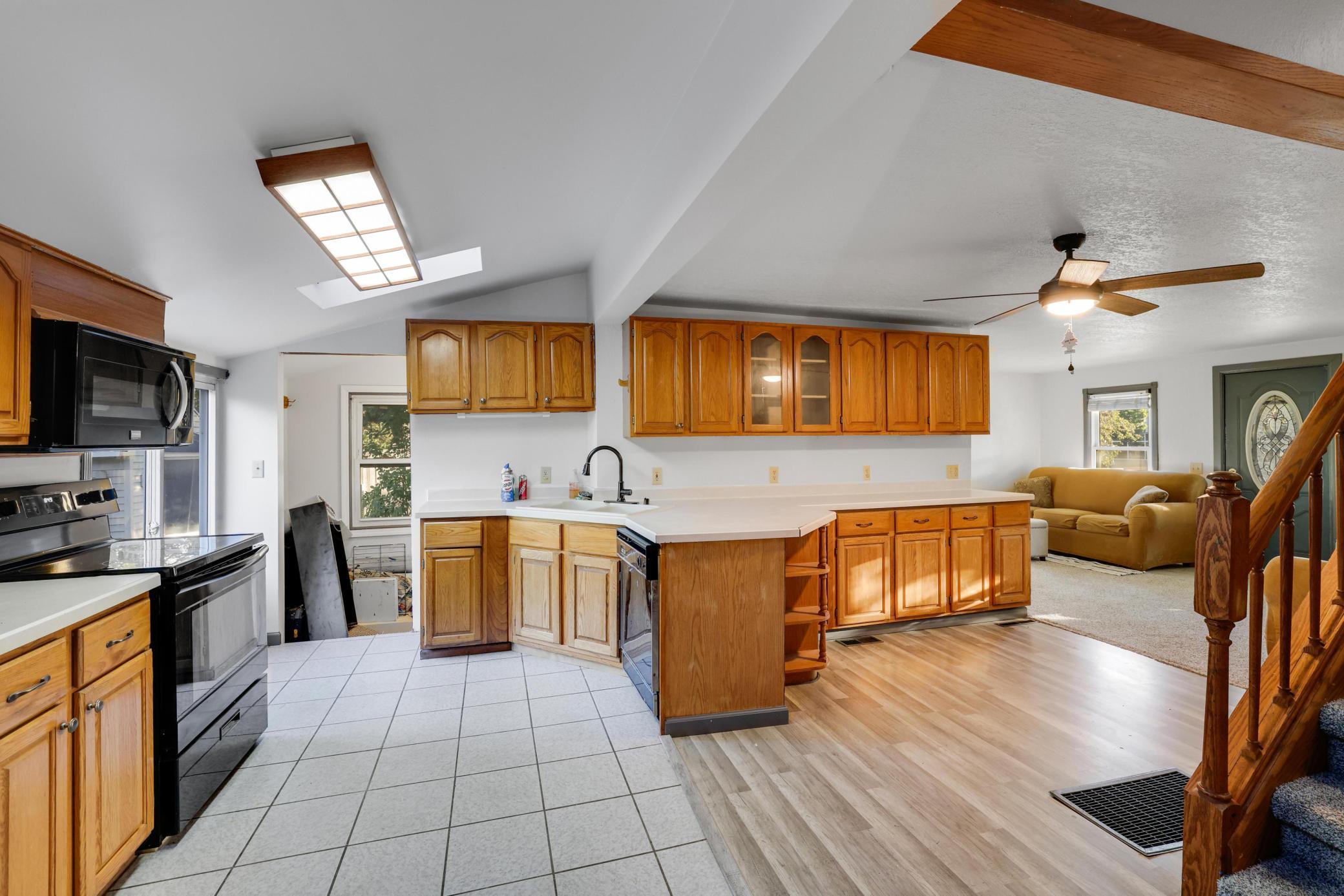 412 Prairie Avenue Property Photo 13