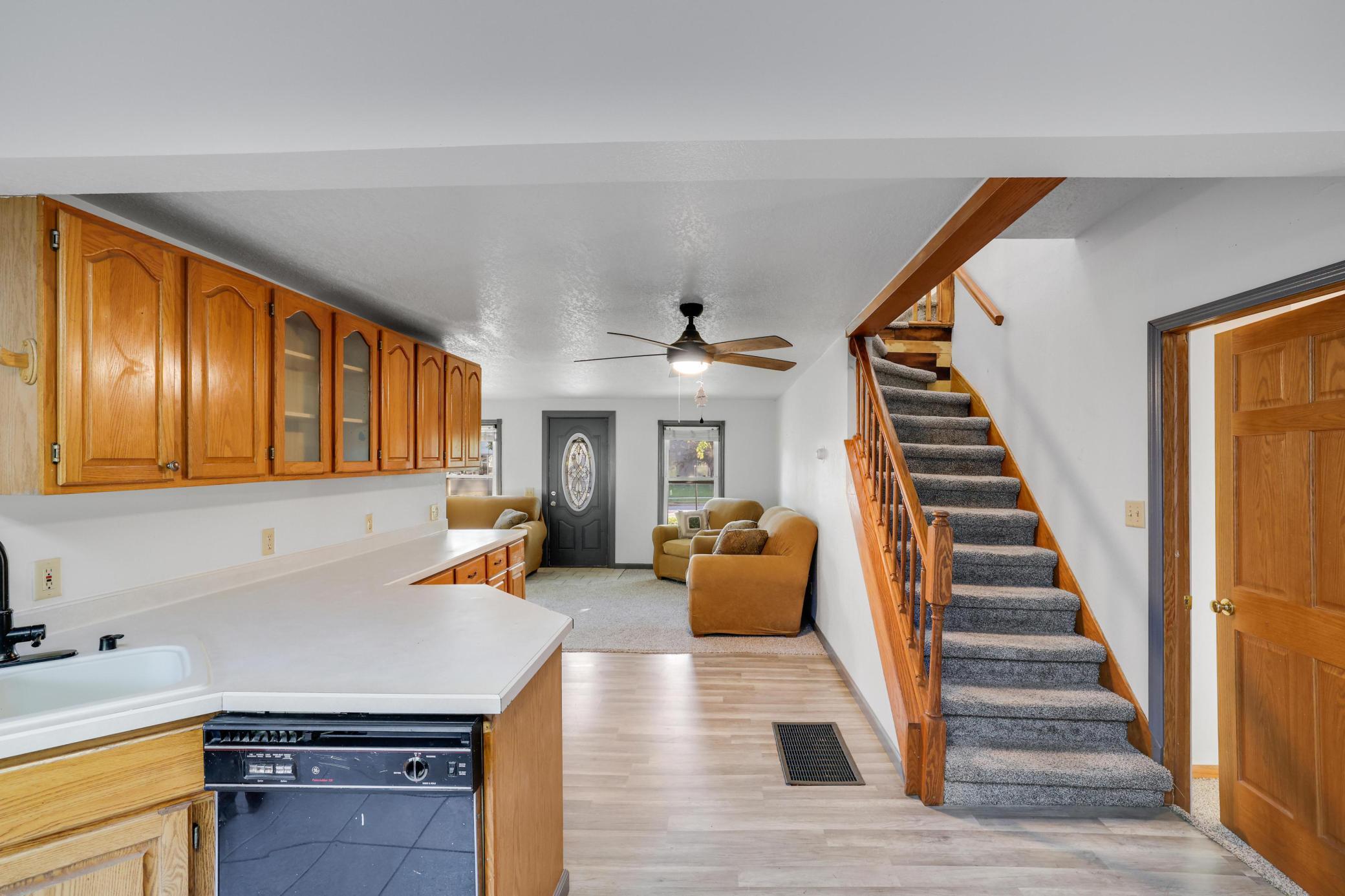 412 Prairie Avenue Property Photo 18