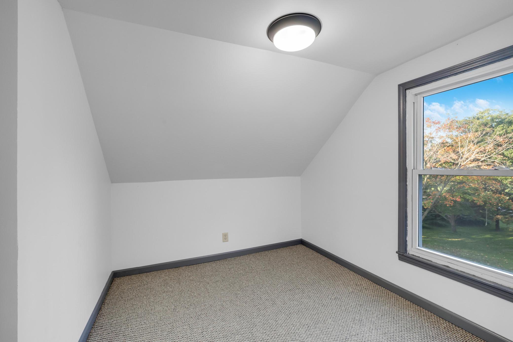 412 Prairie Avenue Property Photo 29