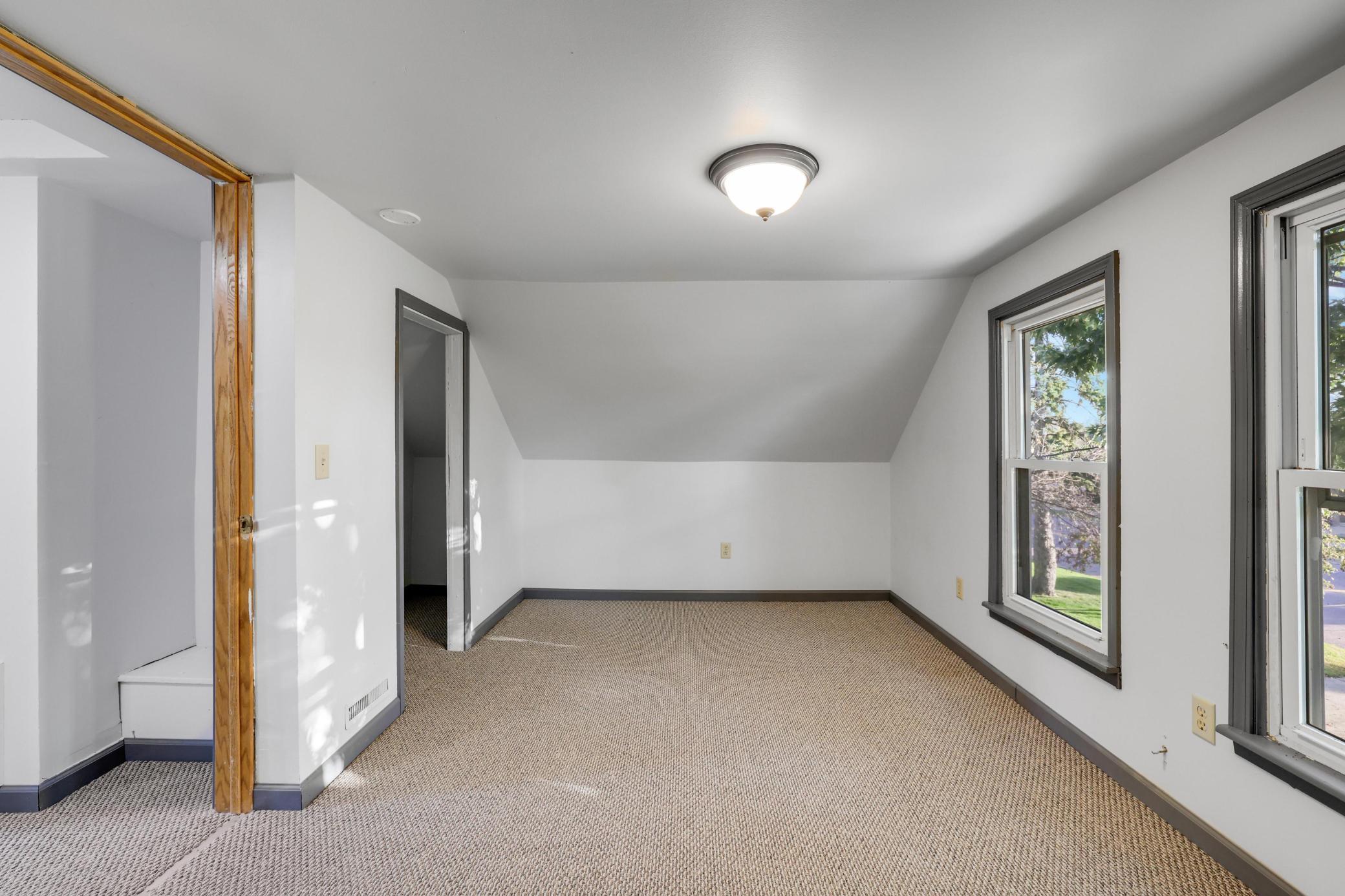 412 Prairie Avenue Property Photo 30