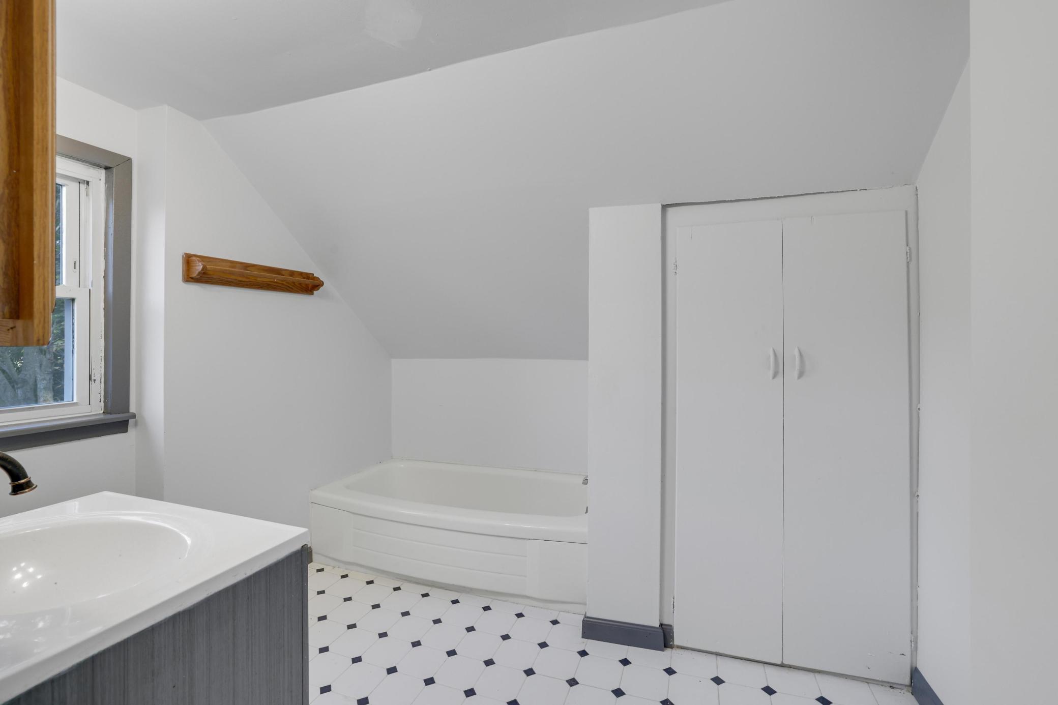 412 Prairie Avenue Property Photo 35