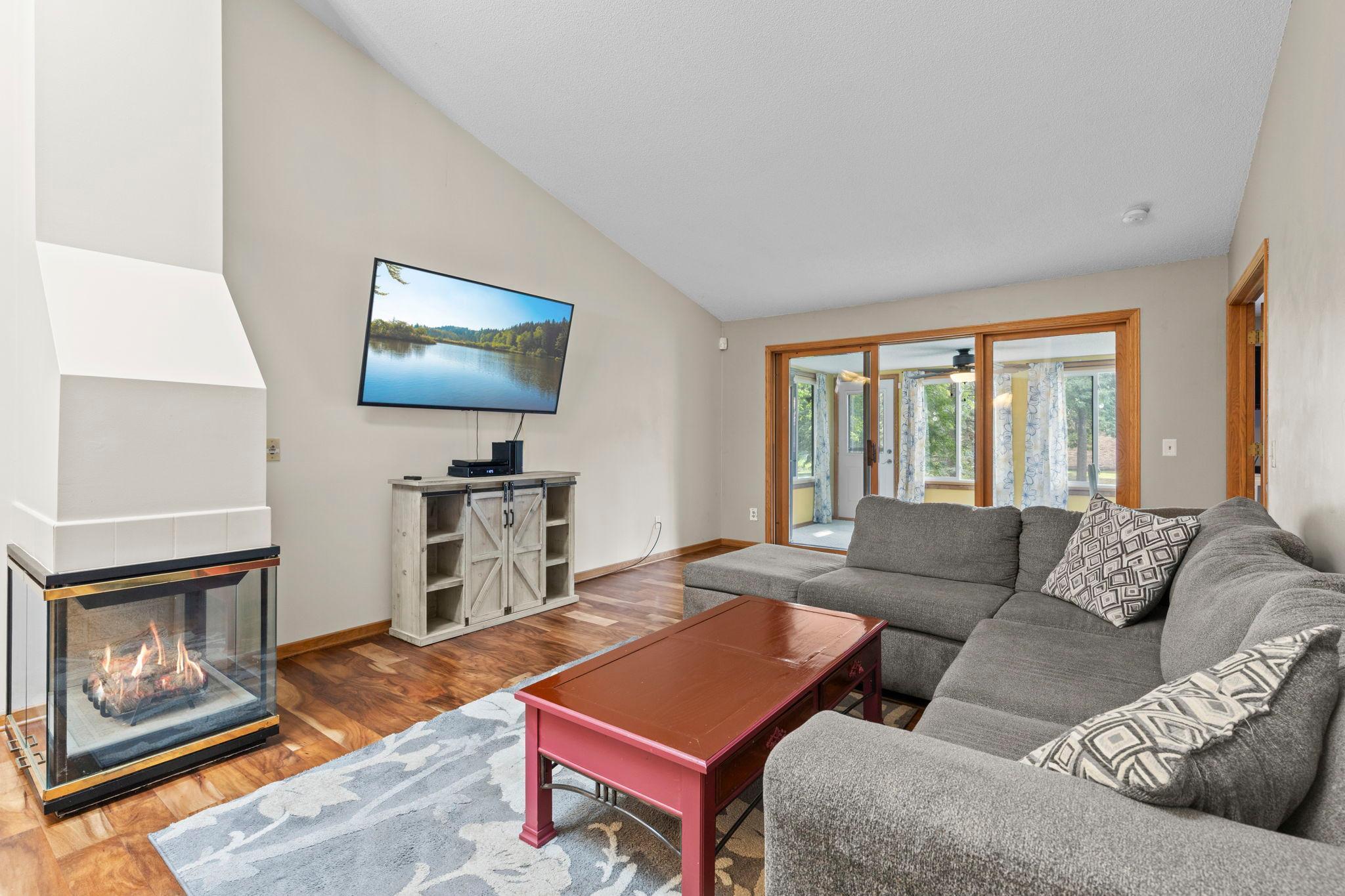 14621 Embassy Avenue Property Photo 4