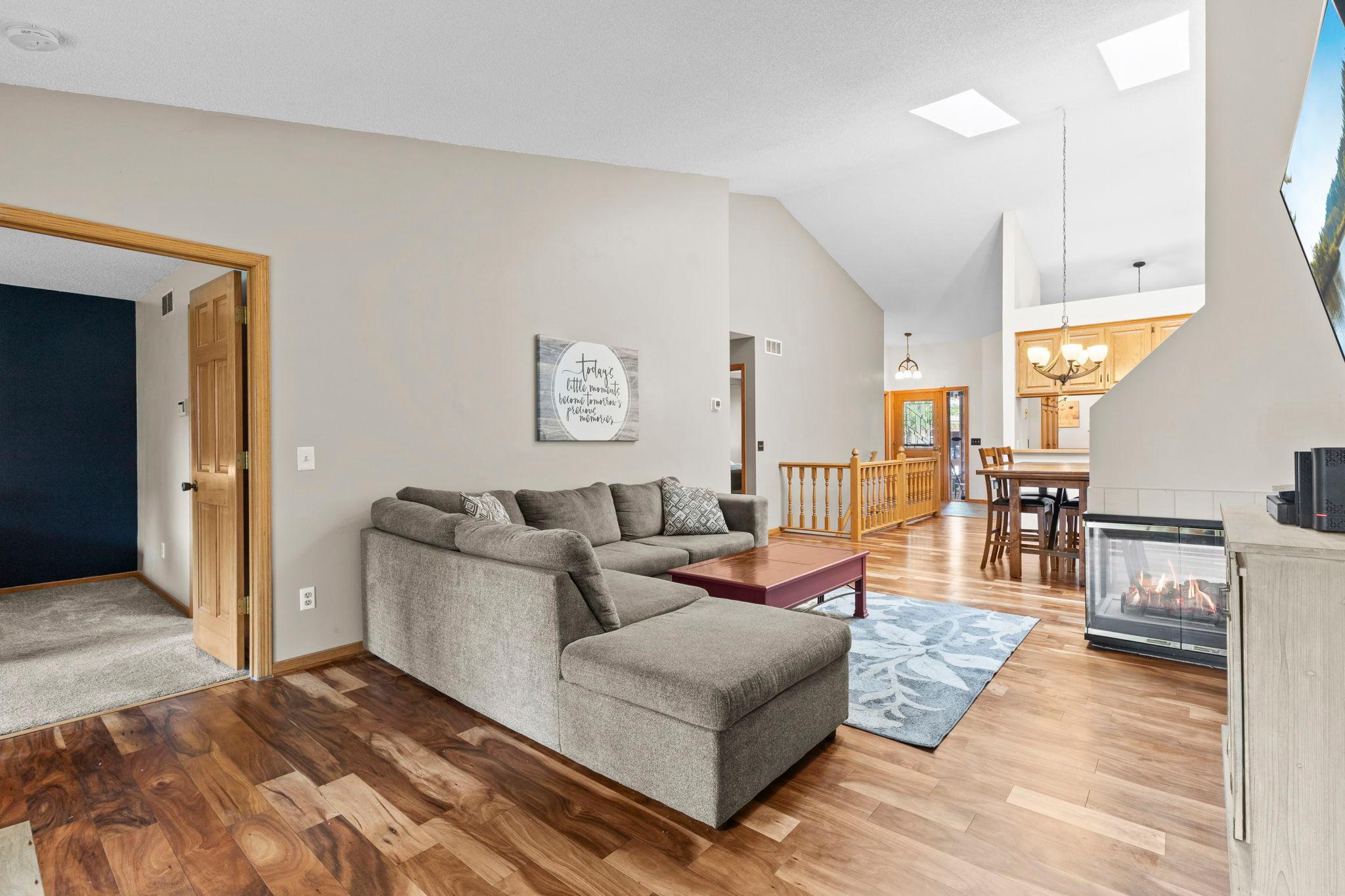 14621 Embassy Avenue Property Photo 5