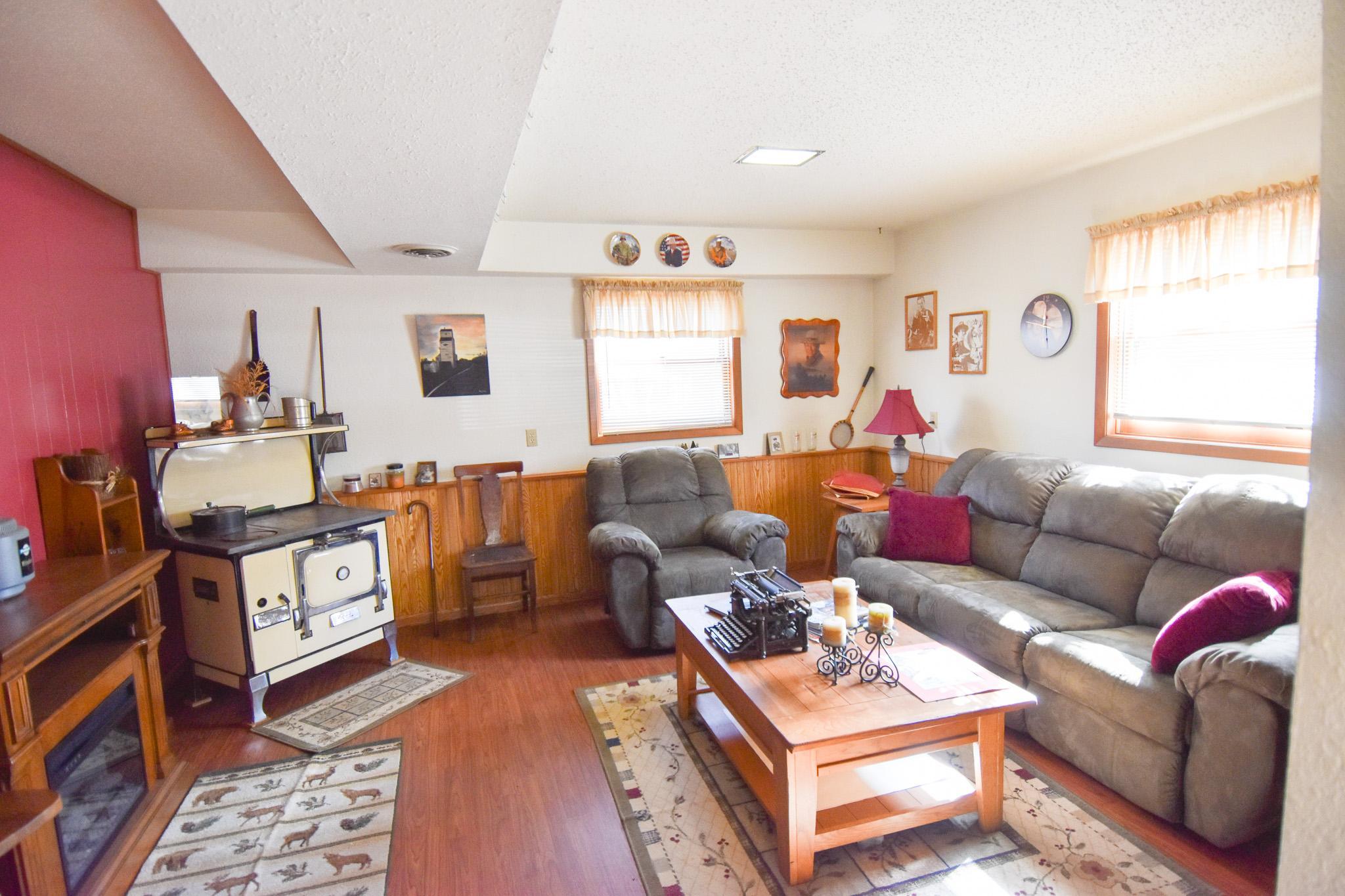 105 Valley View Road Property Photo 8